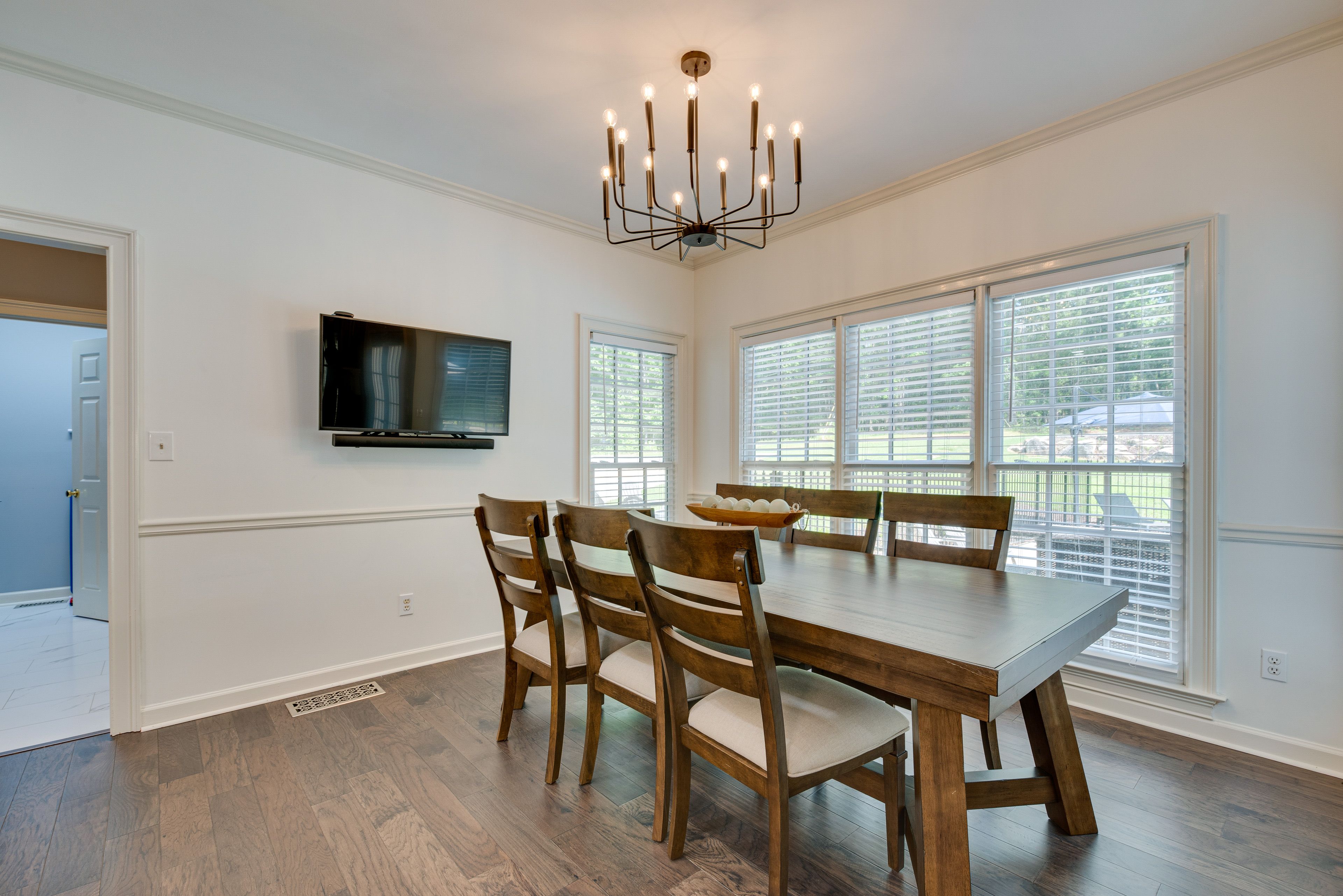 Dining Area | 1st Floor