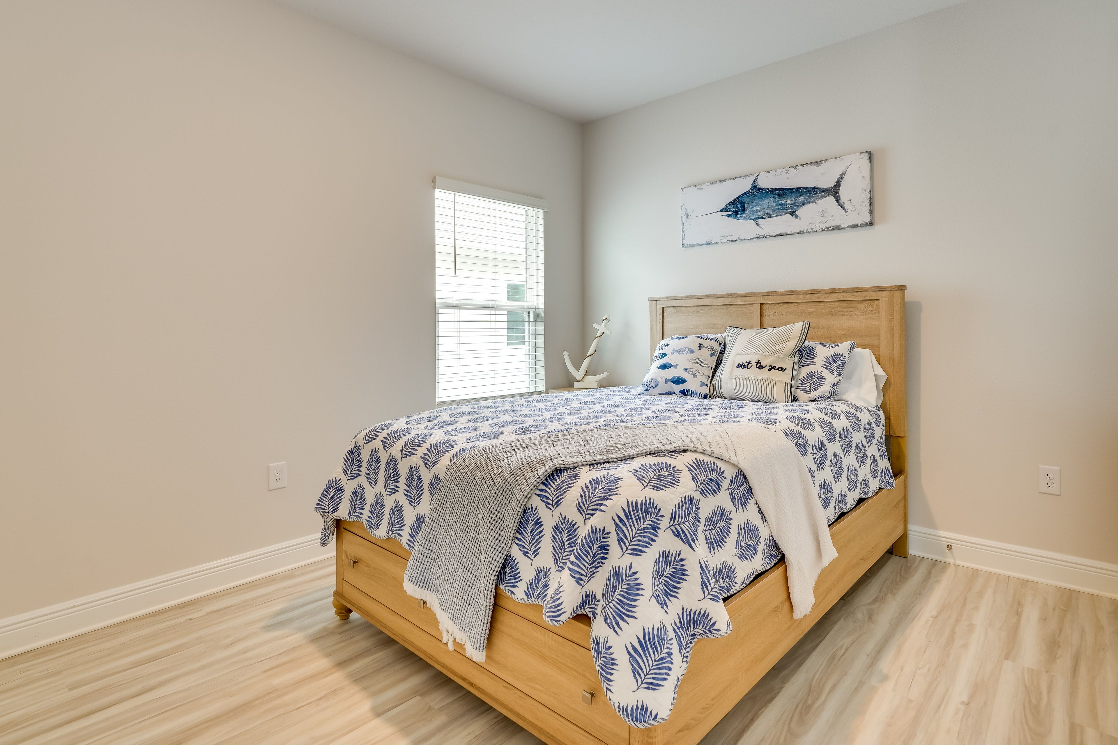 Bedroom 3 | Queen Bed | Smart TV