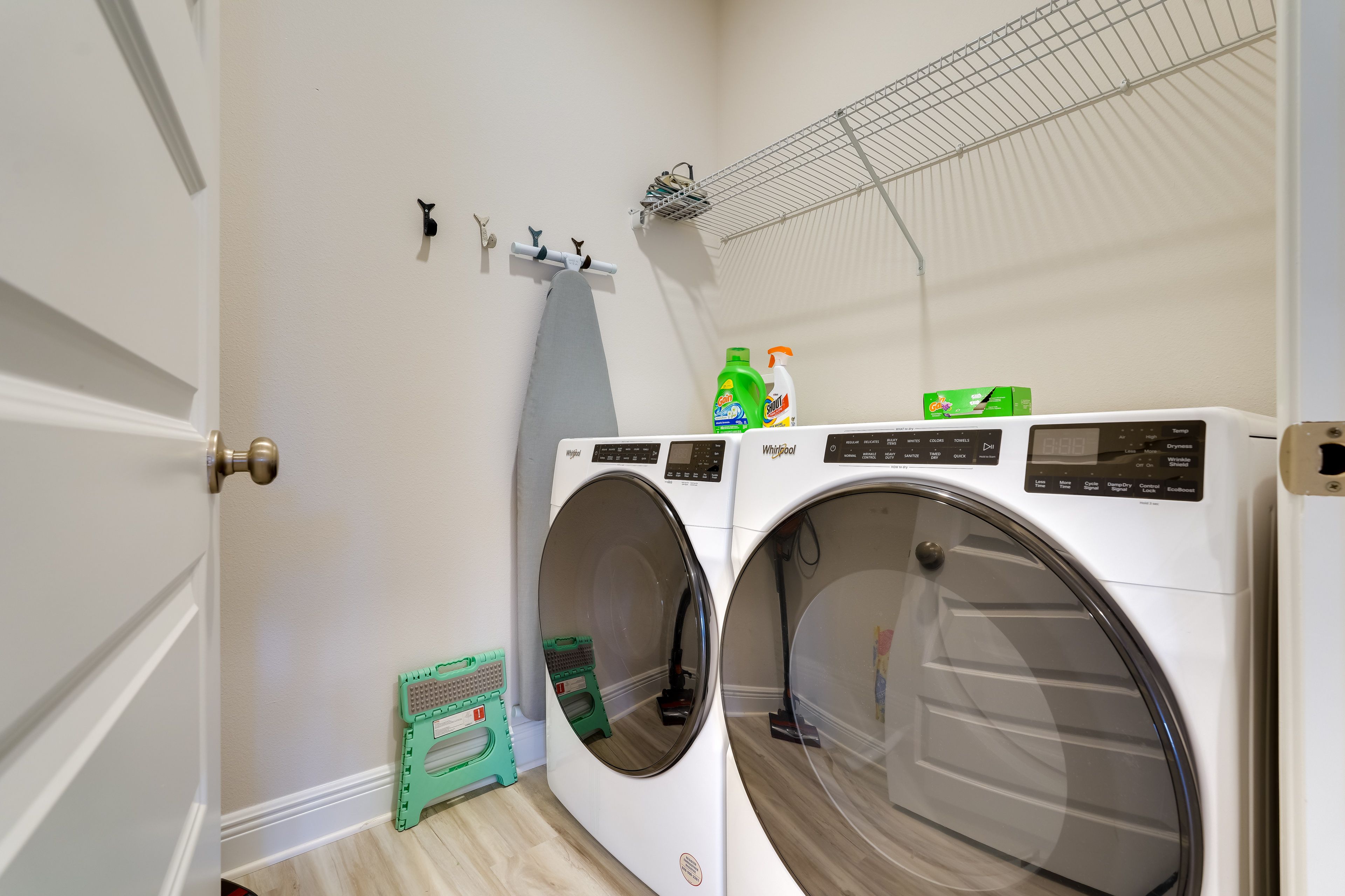 Washer & Dryer | Iron/Board