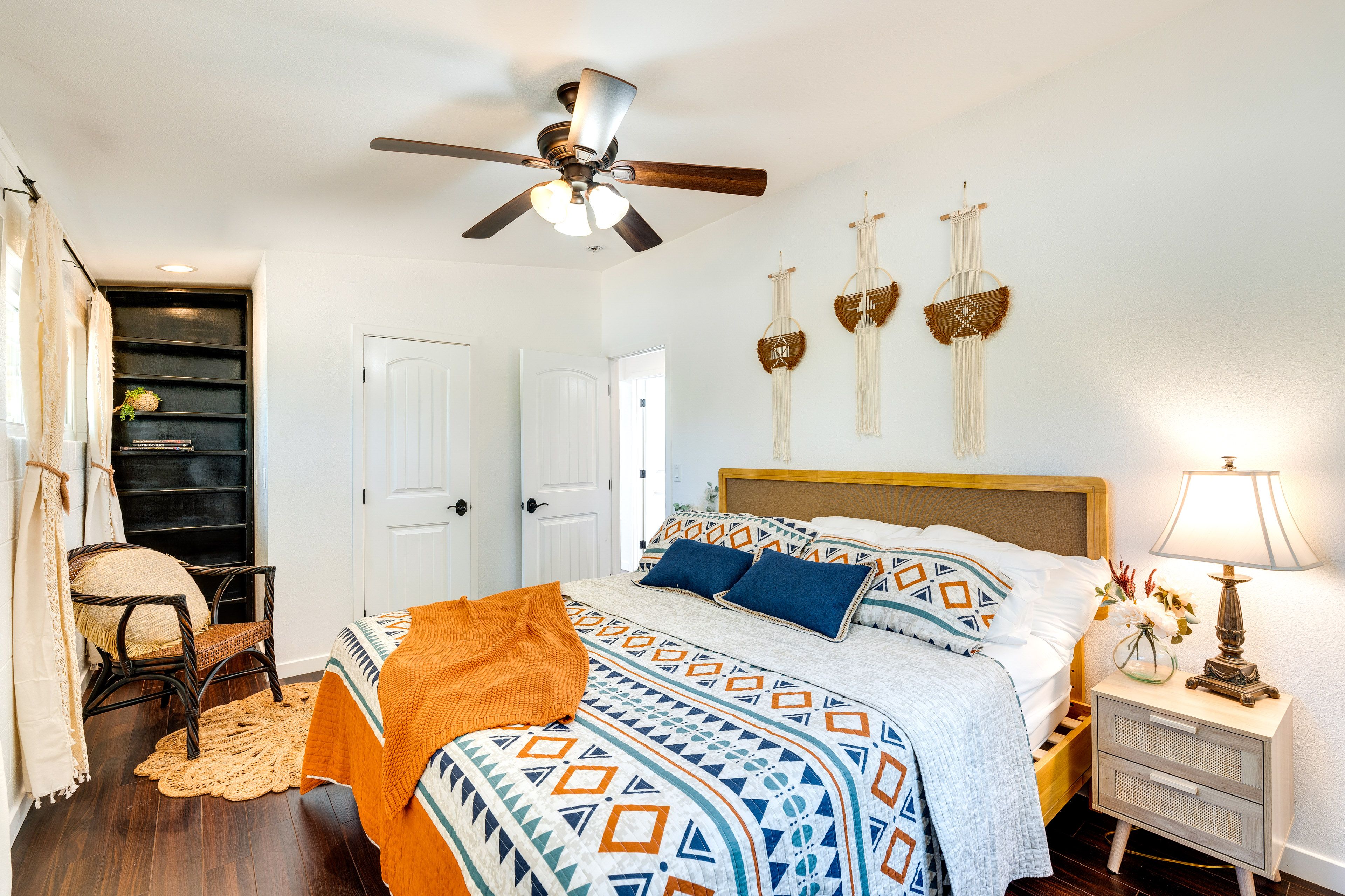 Bedroom 2 | King Bed