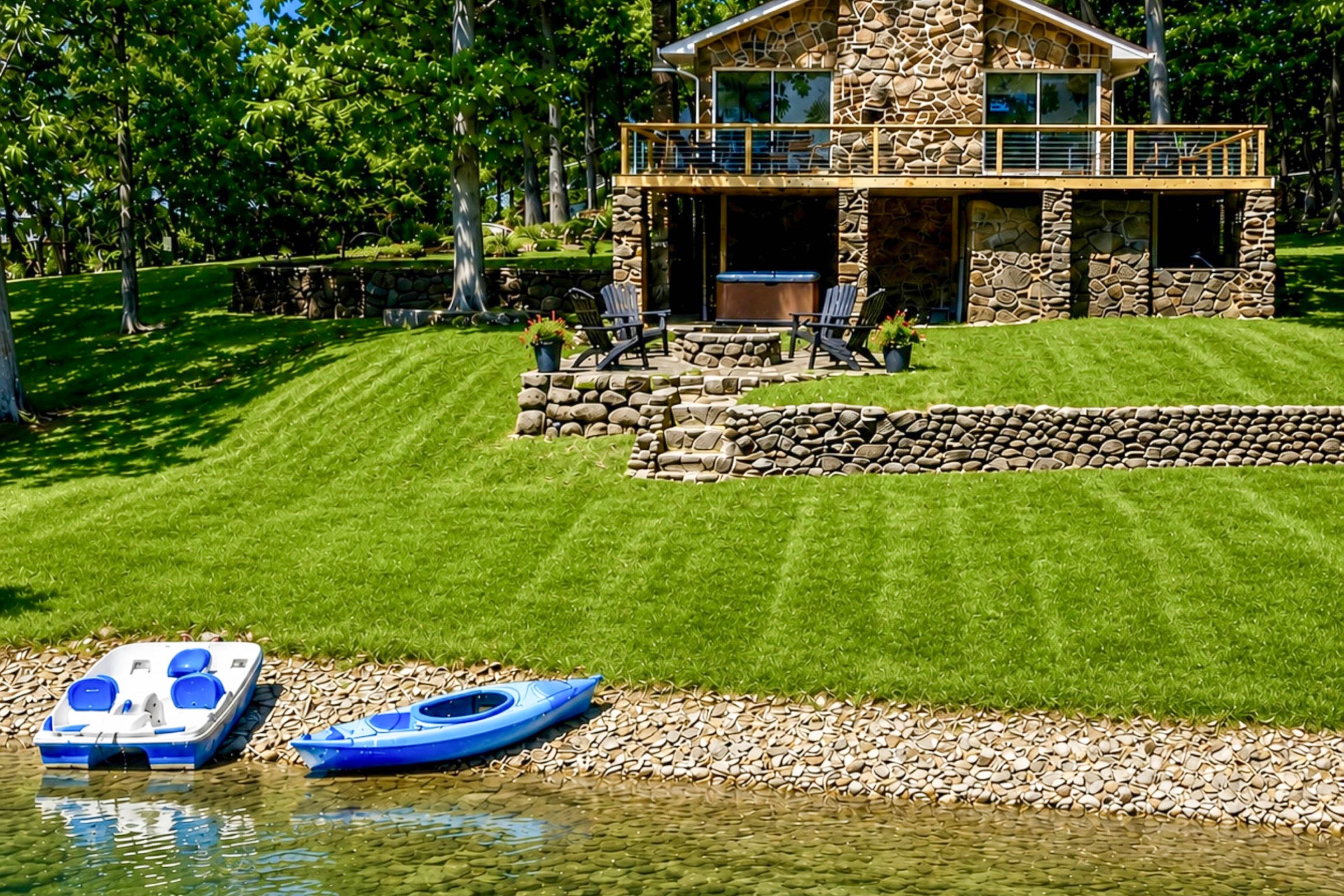 Monkey Island Vacation Rental | 4BR | 3BA | 3,000 Sq Ft | Stairs Required