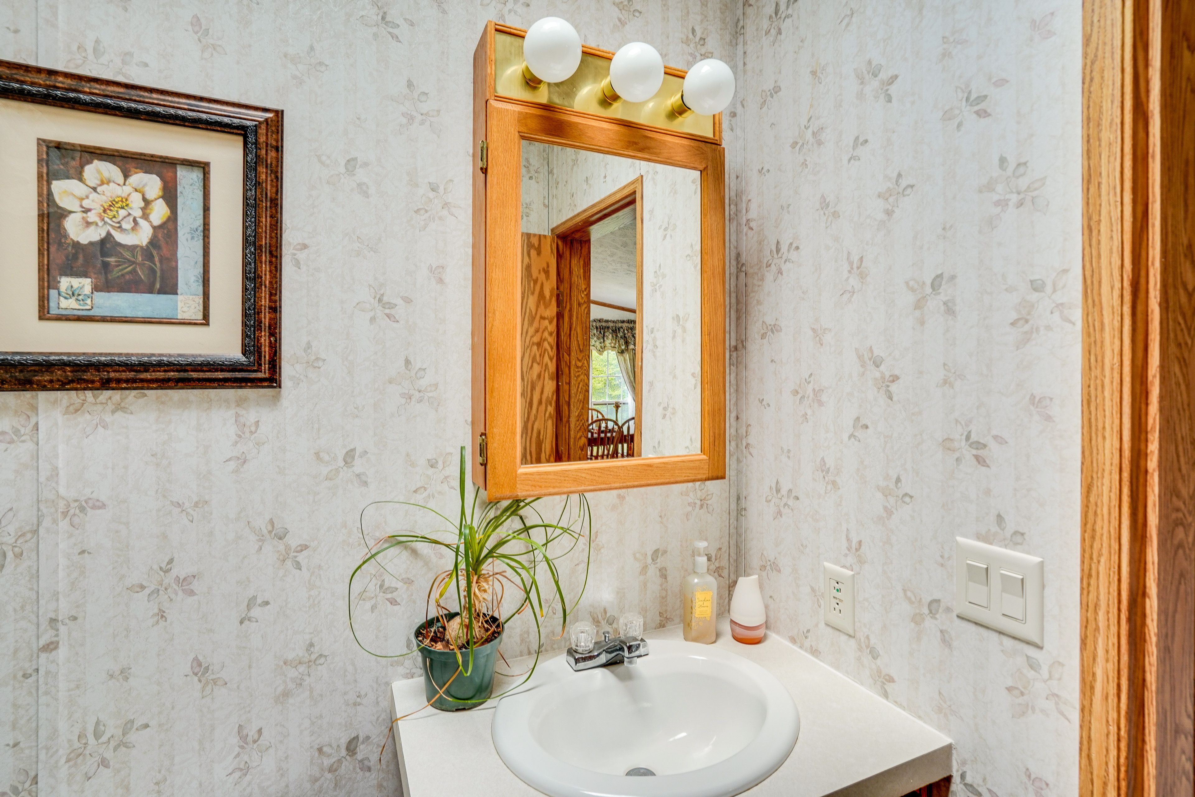 Full Bathroom | Hair Dryer
