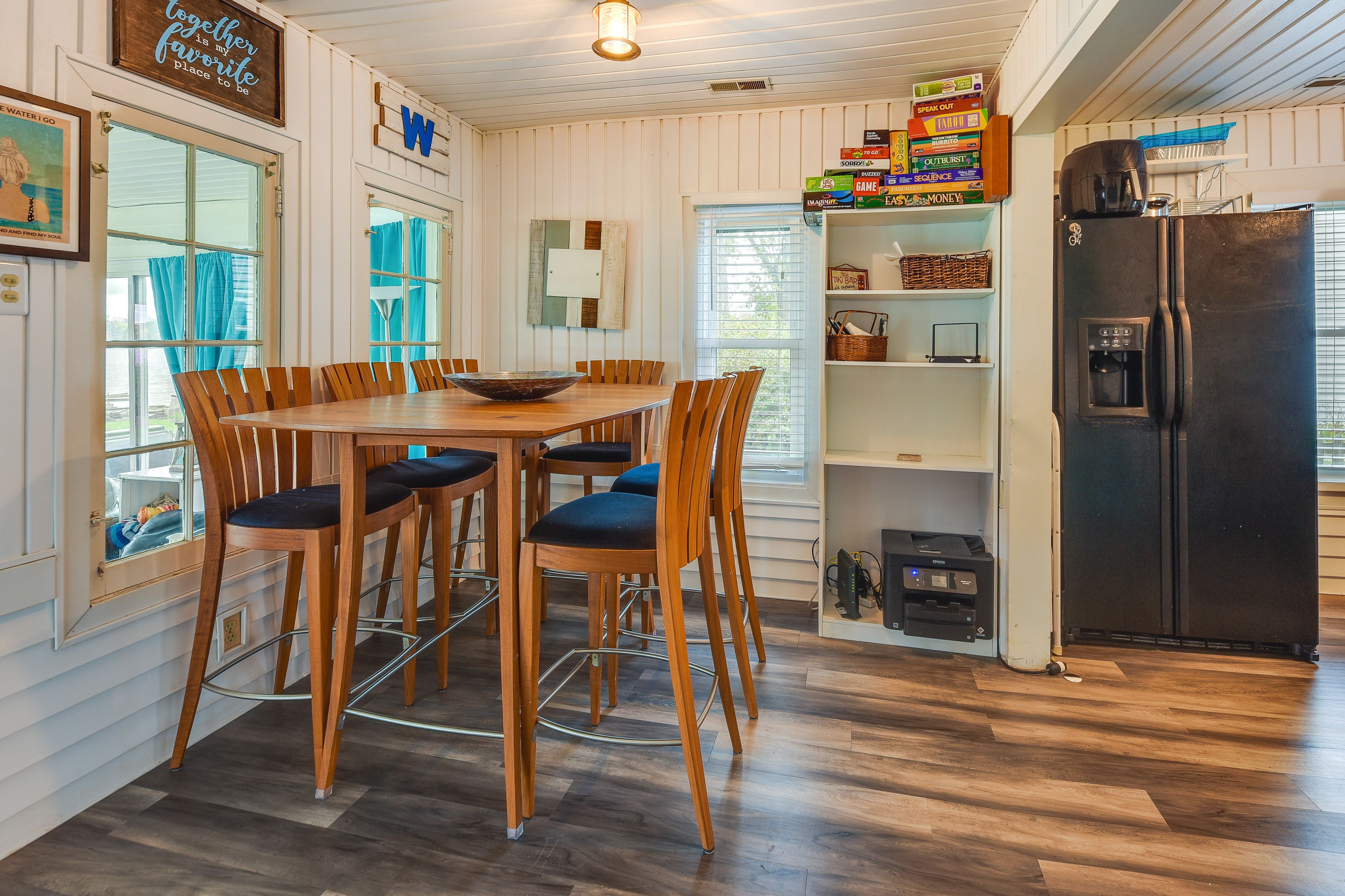 Dining Area | Dishware/Flatware Provided | Board Games | Free WiFi