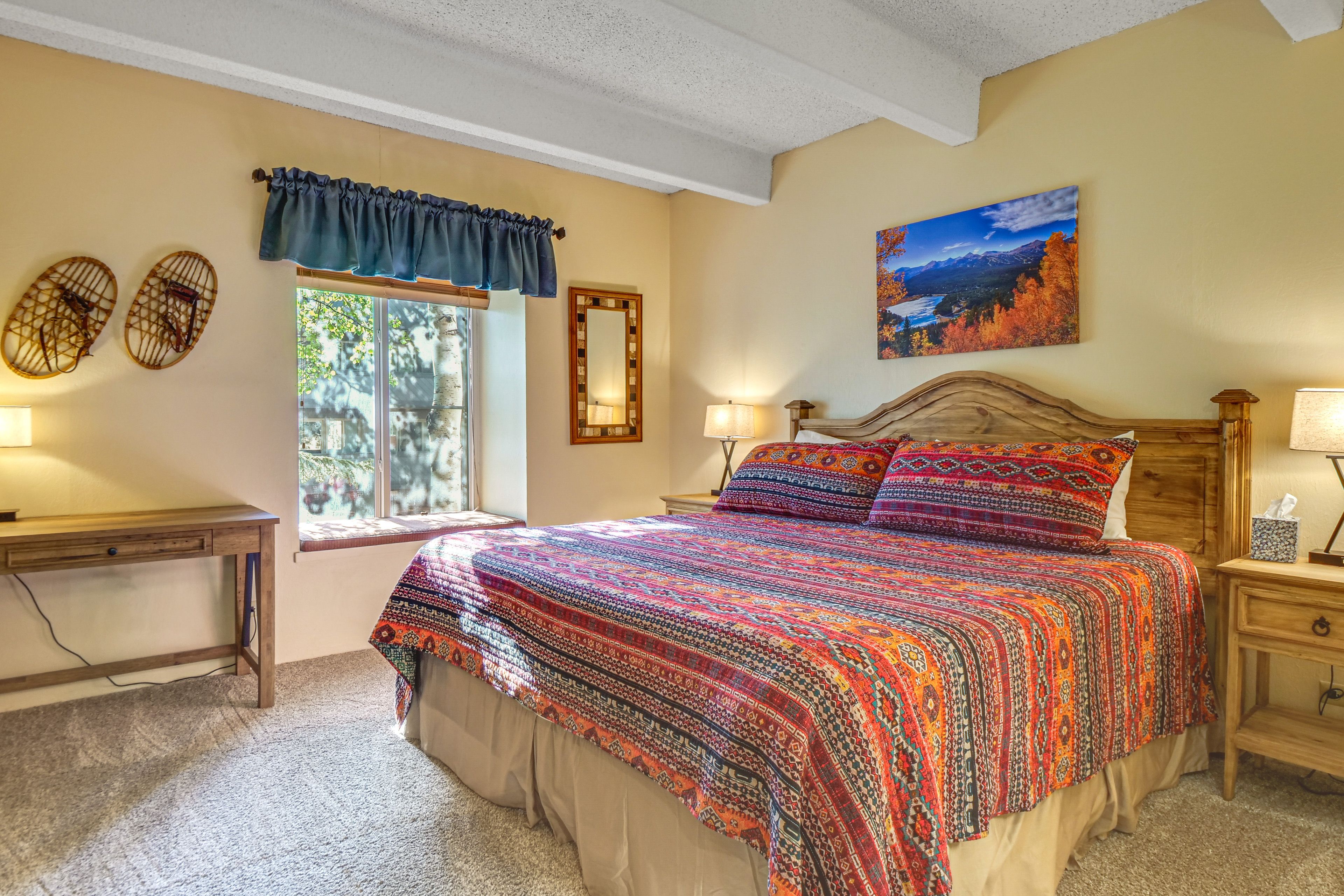 Bedroom 1 | King Bed