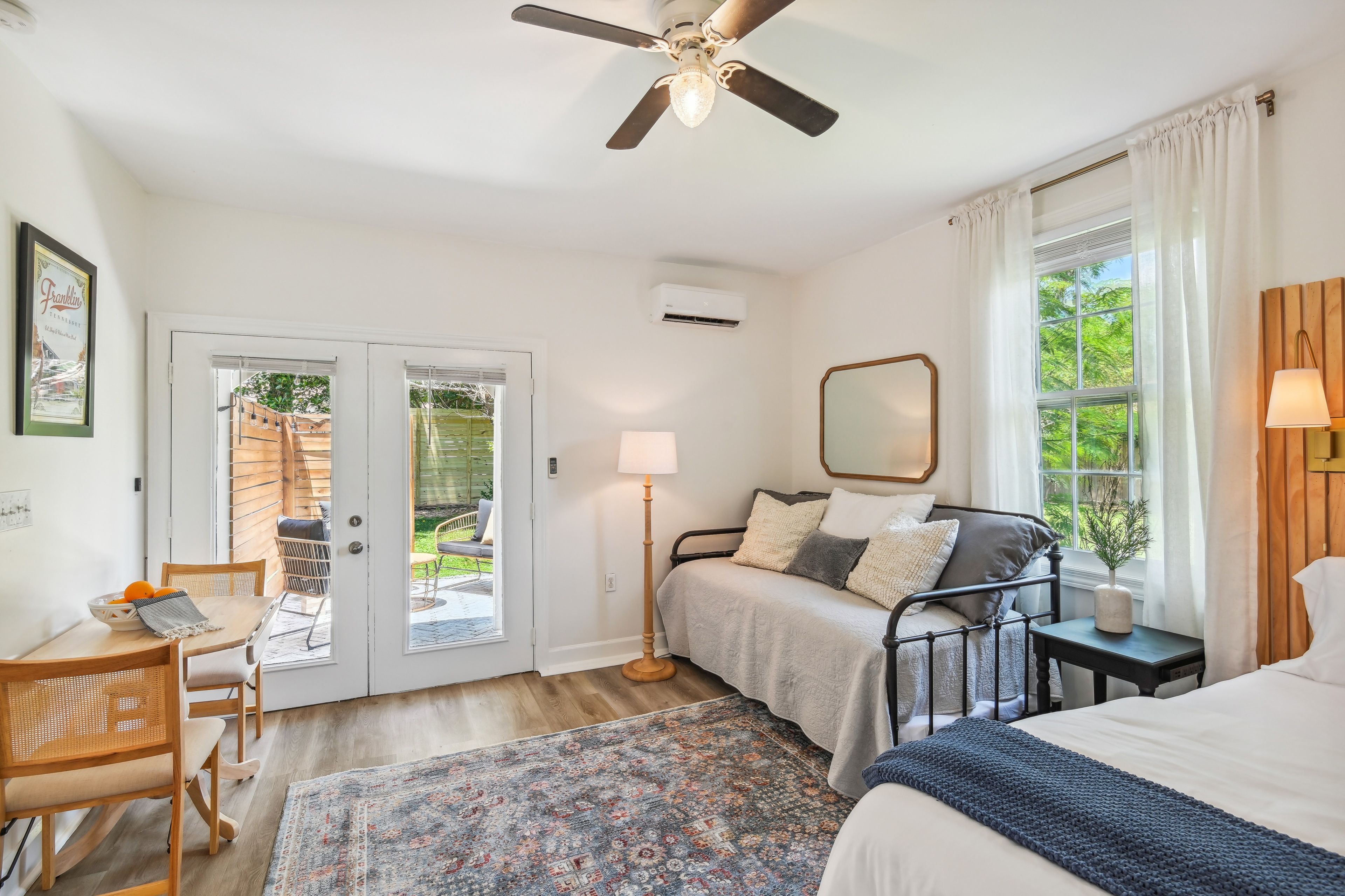 Studio | Queen Bed | Twin Daybed w/ Twin Trundle | Linens Provided