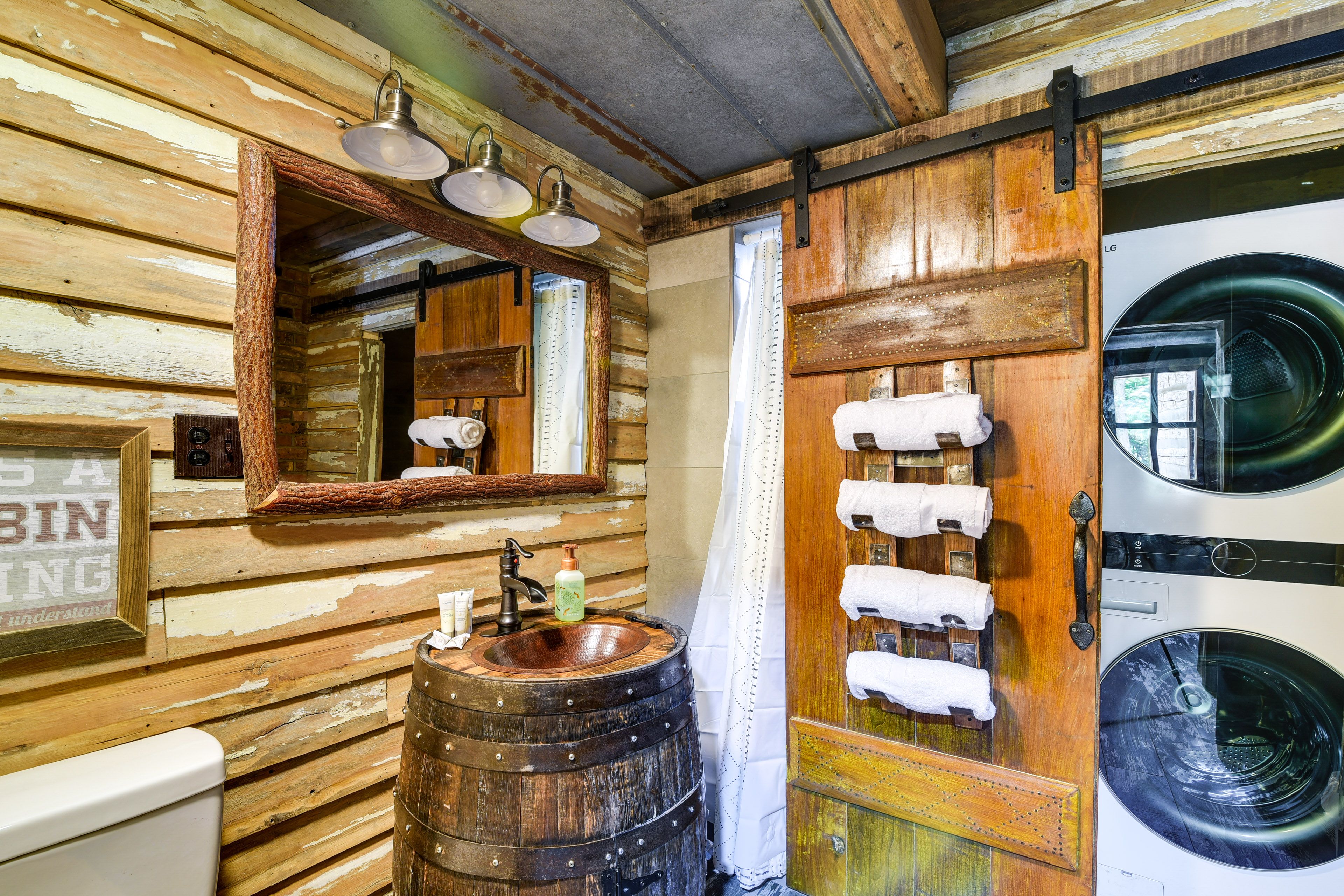 Full Bathroom | Towels Provided | Washer + Dryer