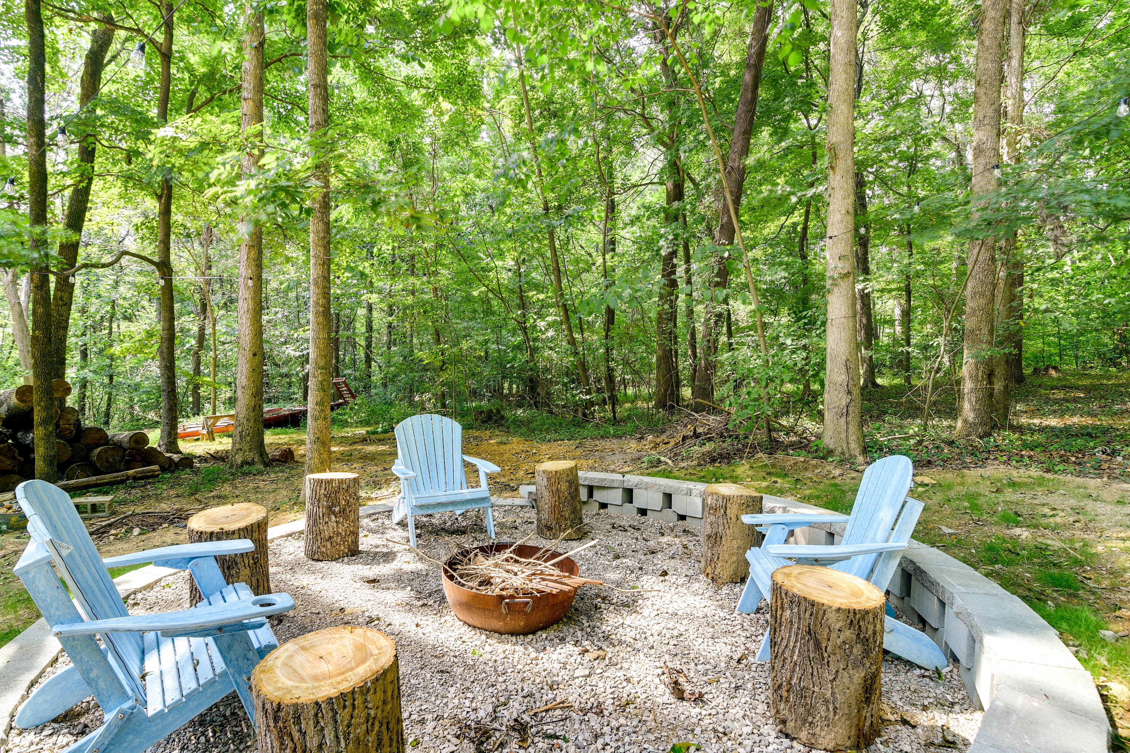 Fire Pit | Lake Access | Charcoal Grill