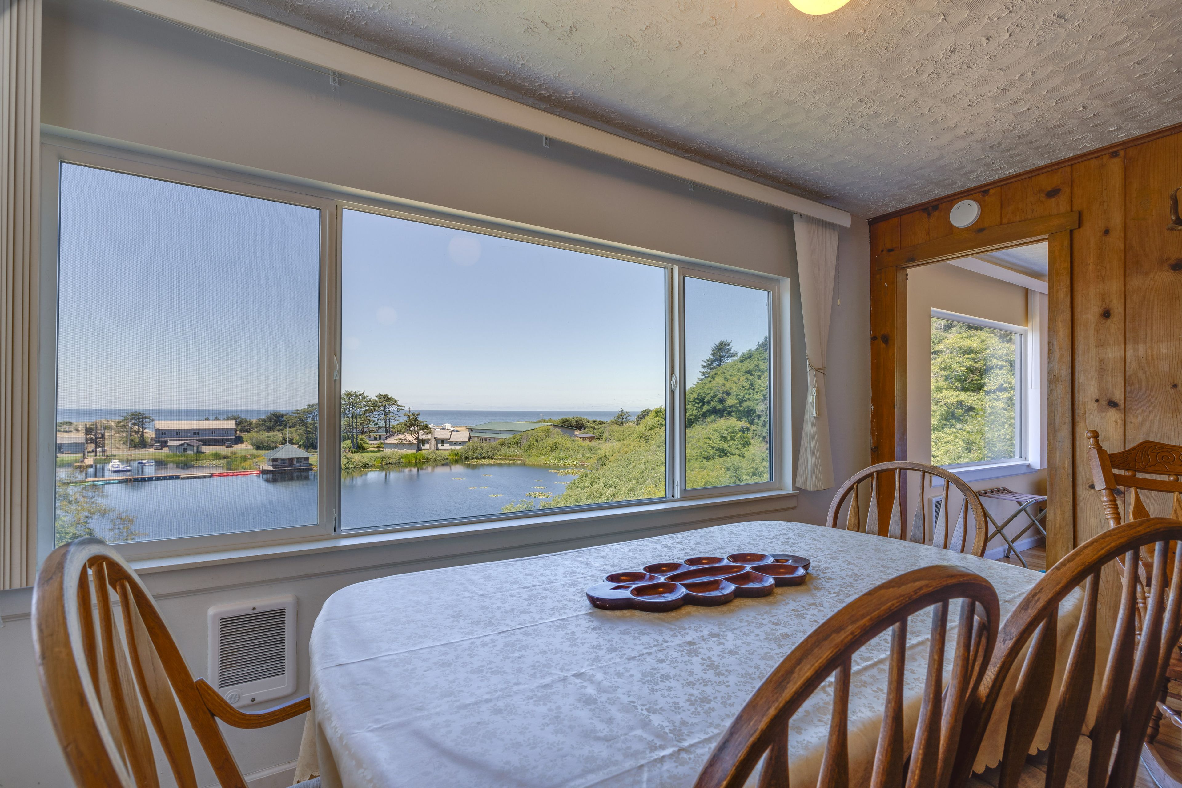 Dining Table | Dishware & Flatware Provided | Views