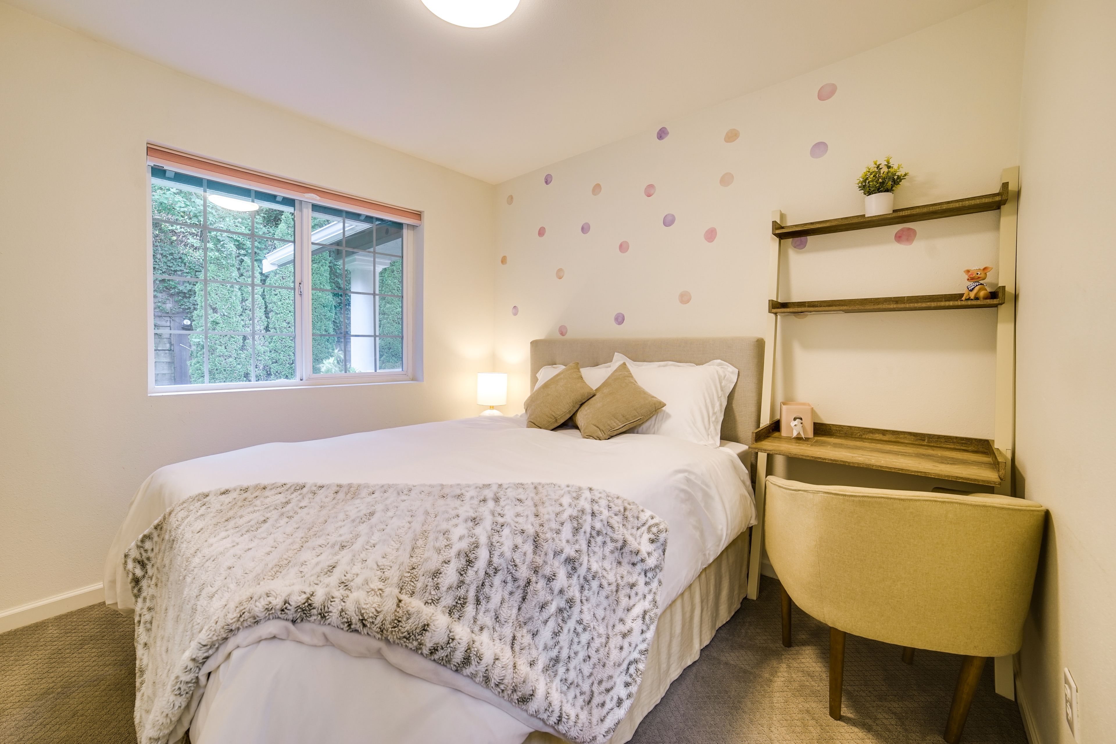 Bedroom 2 | Queen Bed