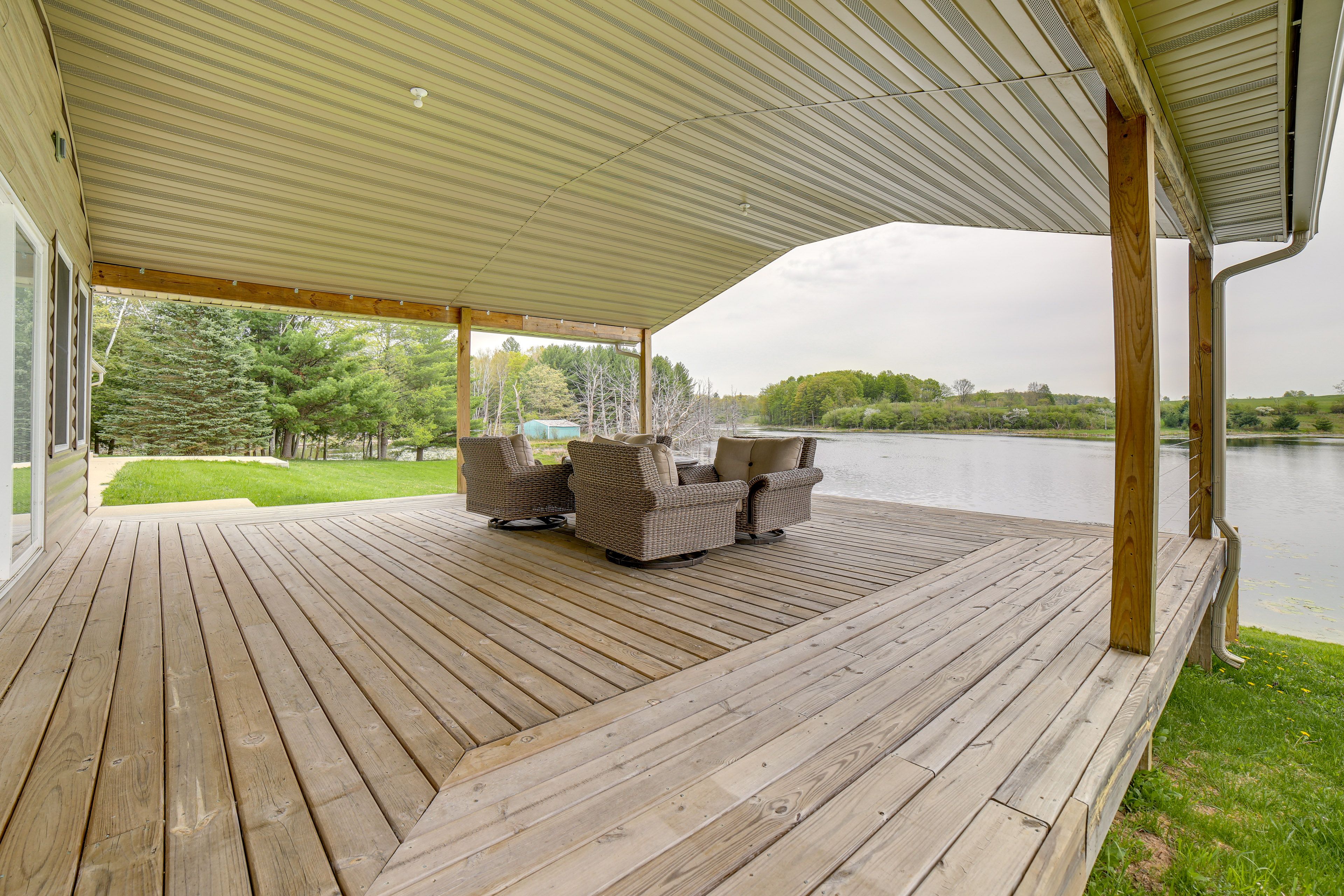 Evart Vacation Rental | 3BR | 3BA | Stairs Required | 2,000 Sq Ft
