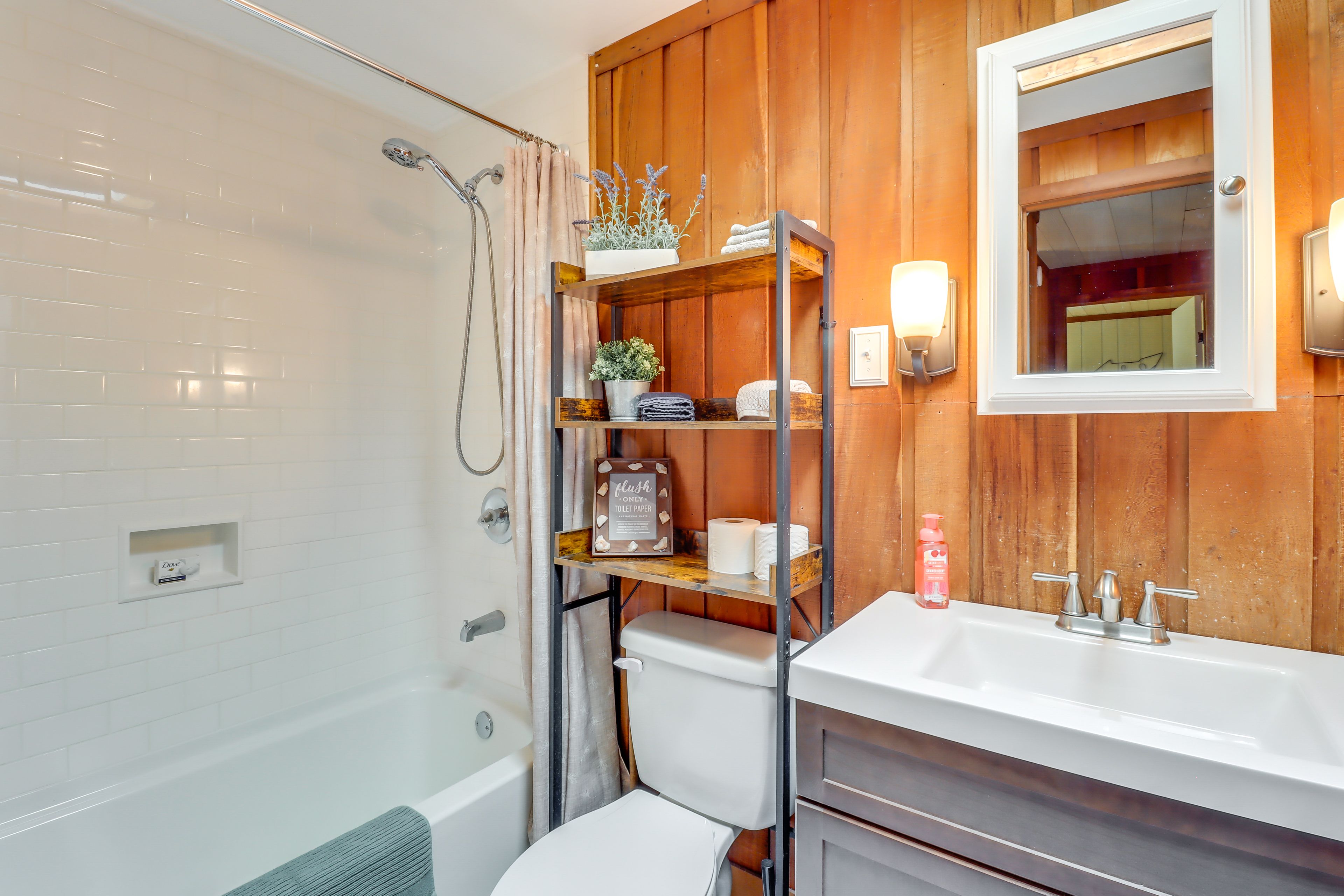 Bathroom | Complimentary Toiletries