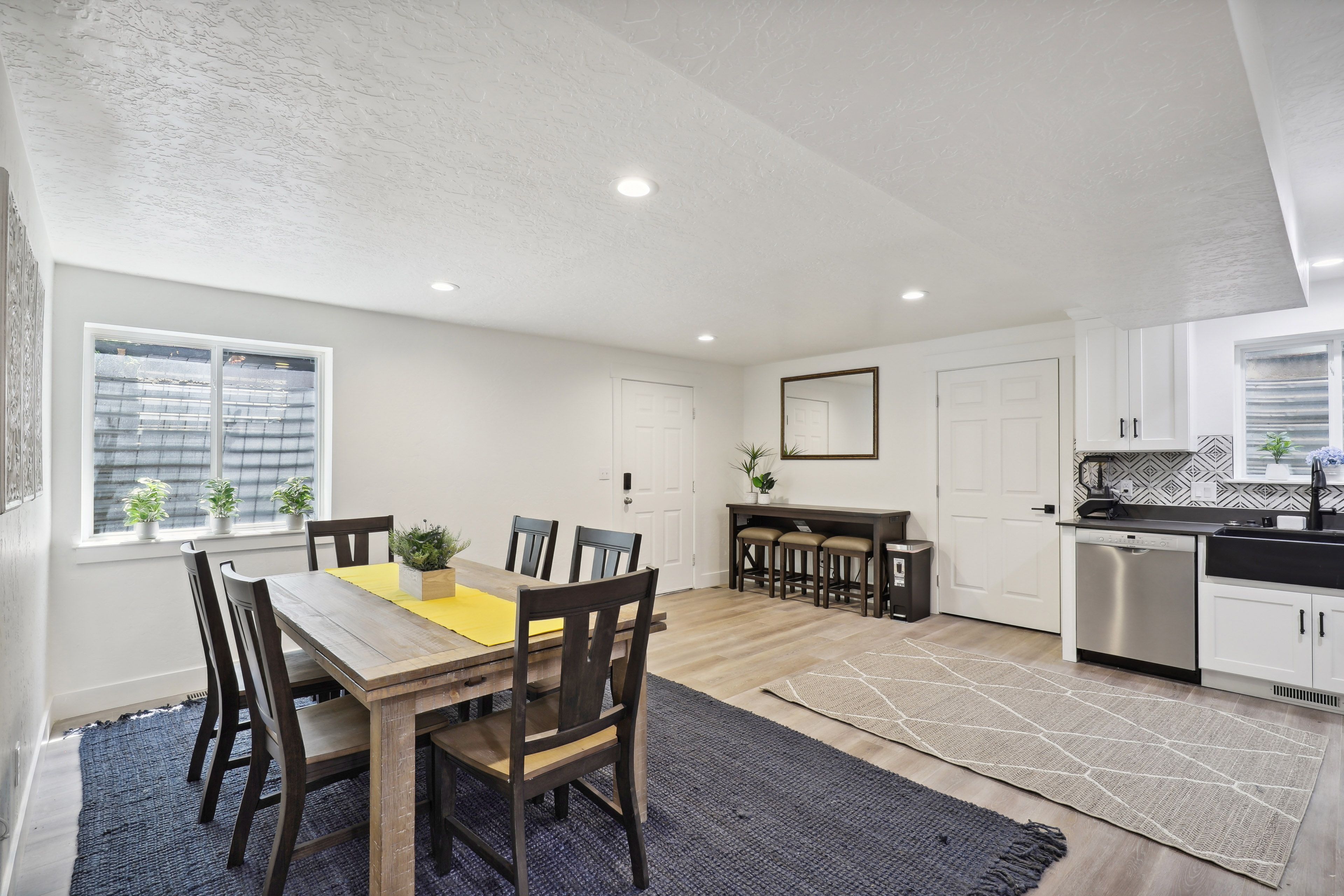 Dining Area | Free WiFi | No A/C | Dishware/Flatware | High Chair
