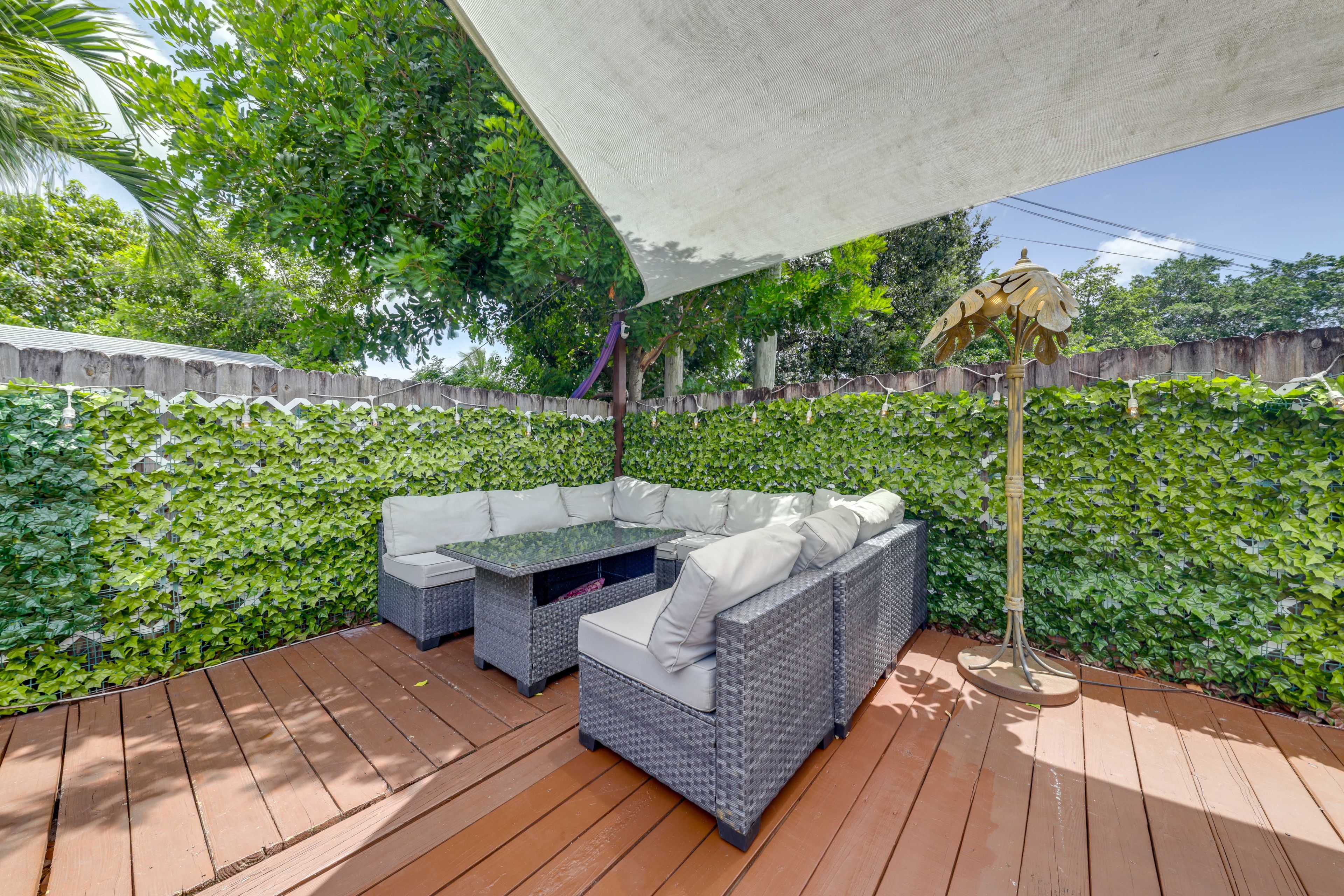 Deck | Lounge Seating | Gas Grill | Dining Area