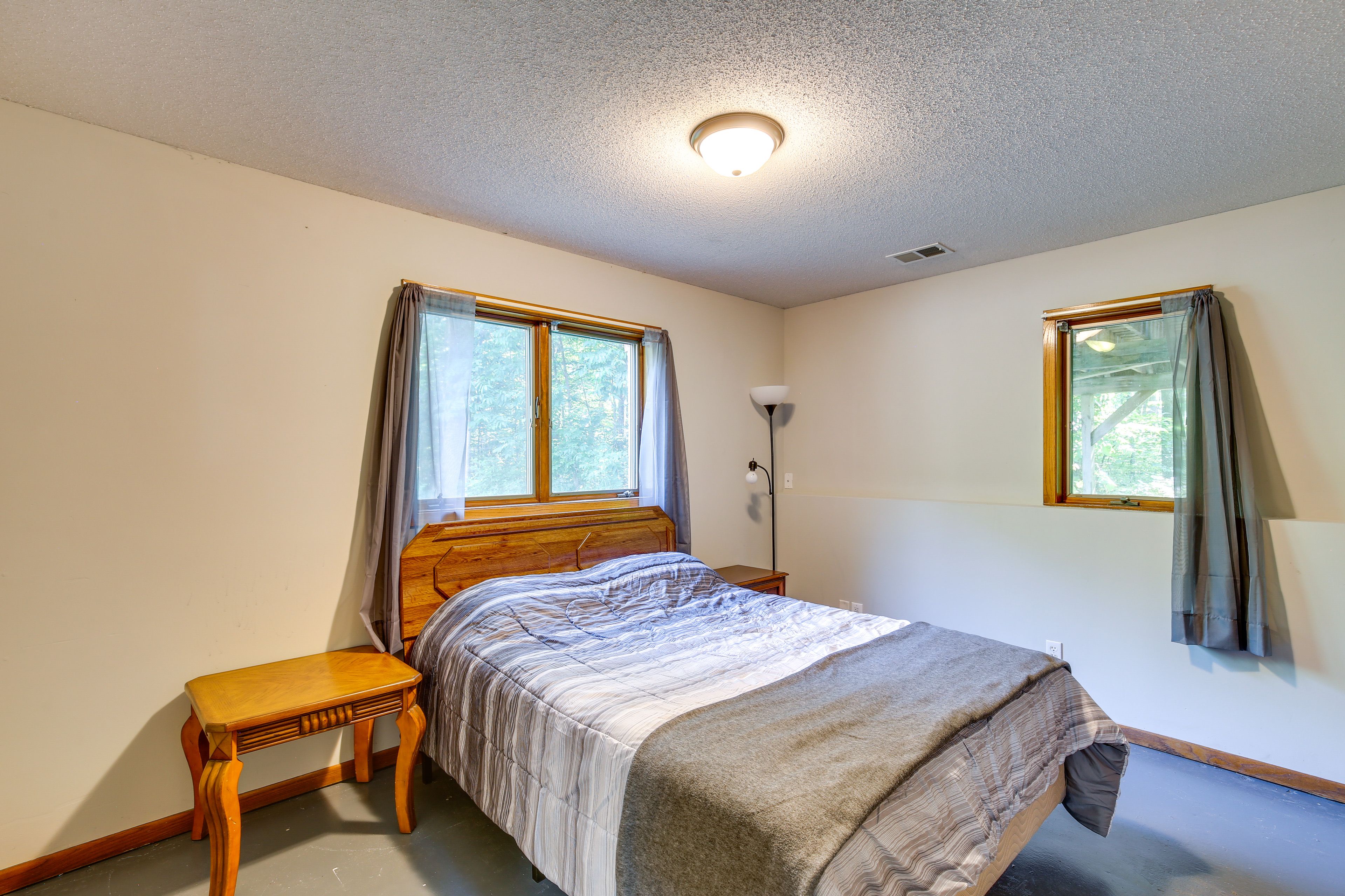 Bedroom 2 | Upper Level | Full Bed | Linens Provided