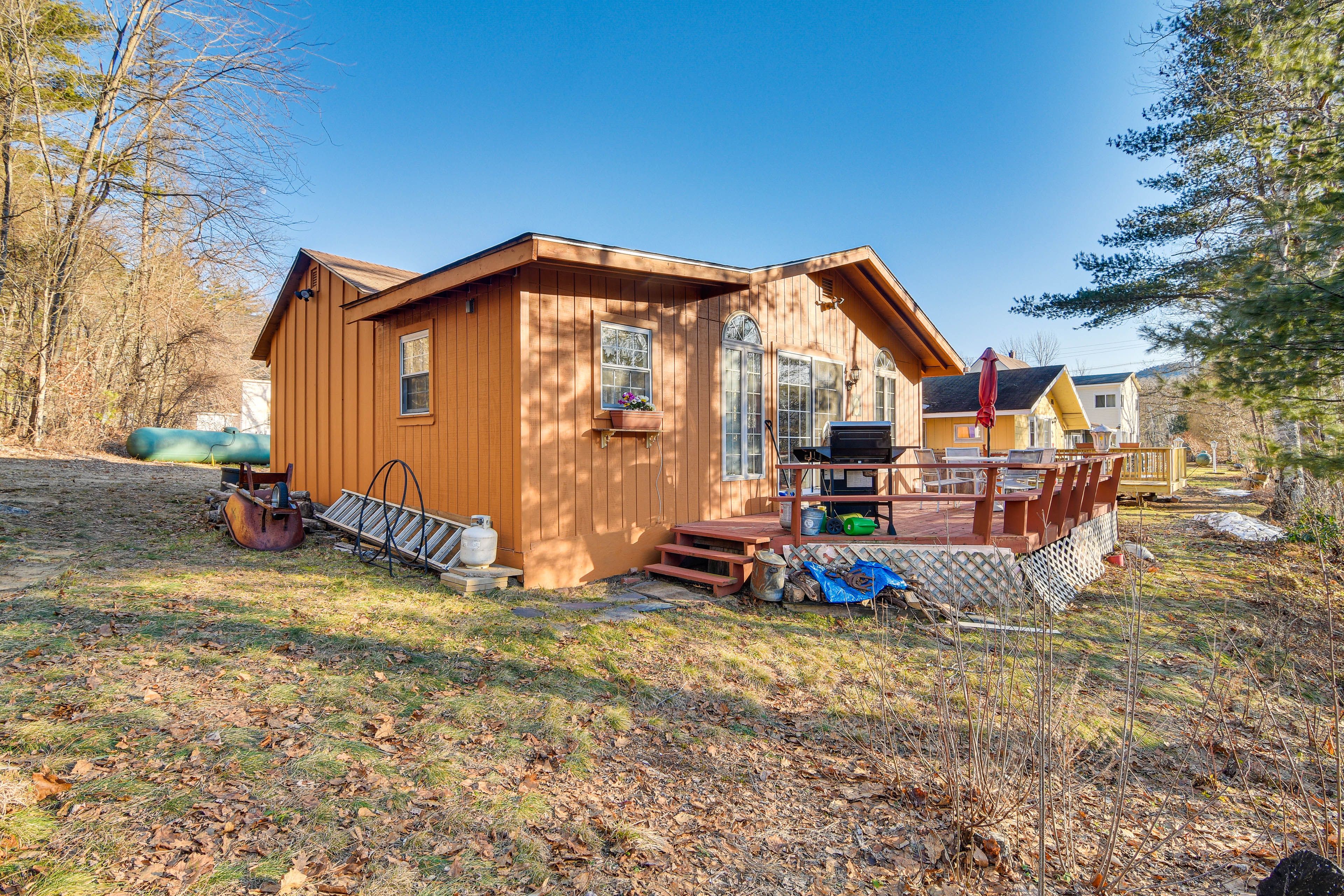 Glen Vacation Rental | 2BR | 2BA | Stairs Required | 1,200 Sq Ft