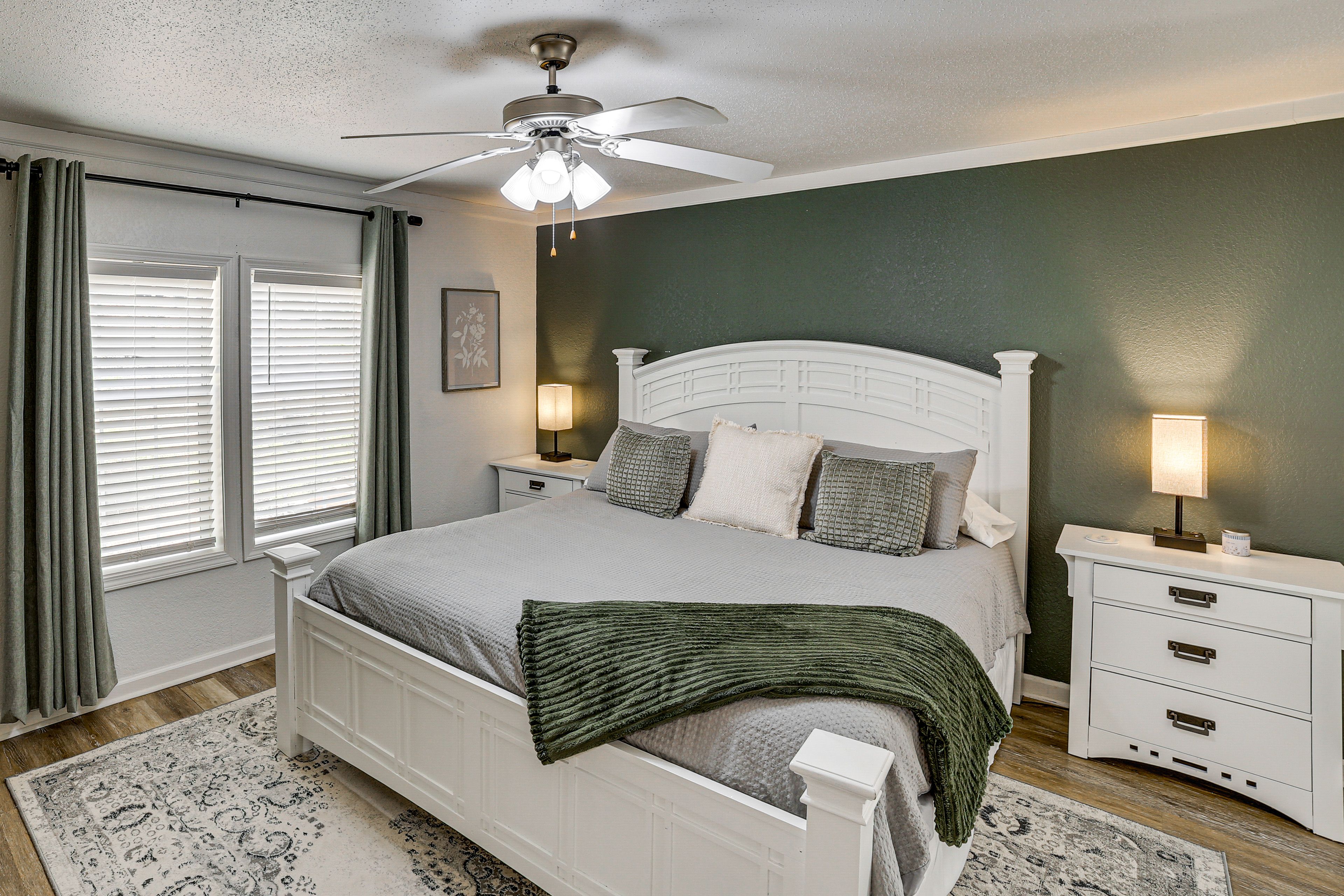 Bedroom 1 | King Bed | Linens Provided | En-Suite Bathroom