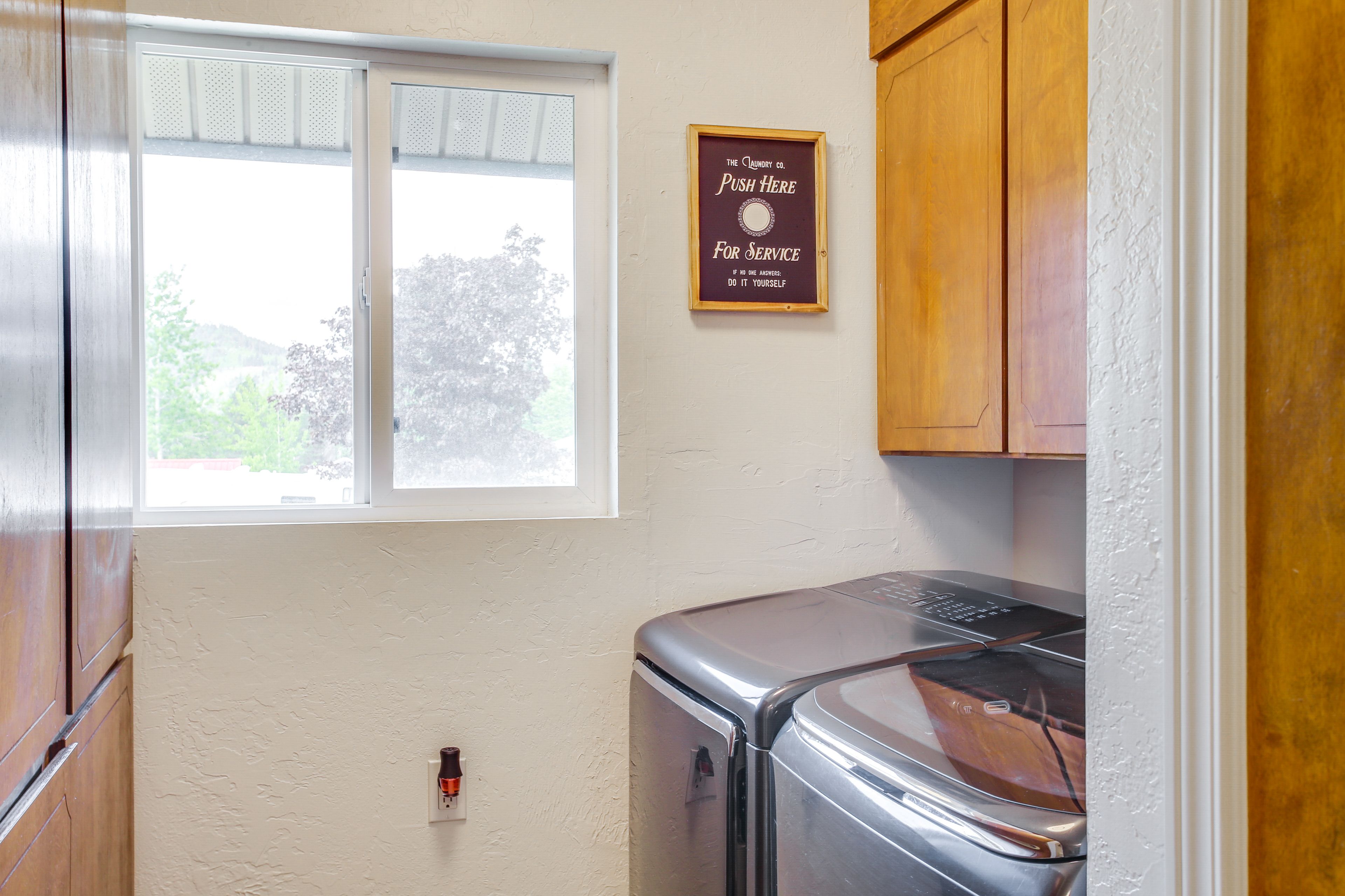 Washer & Dryer | Detergent Provided