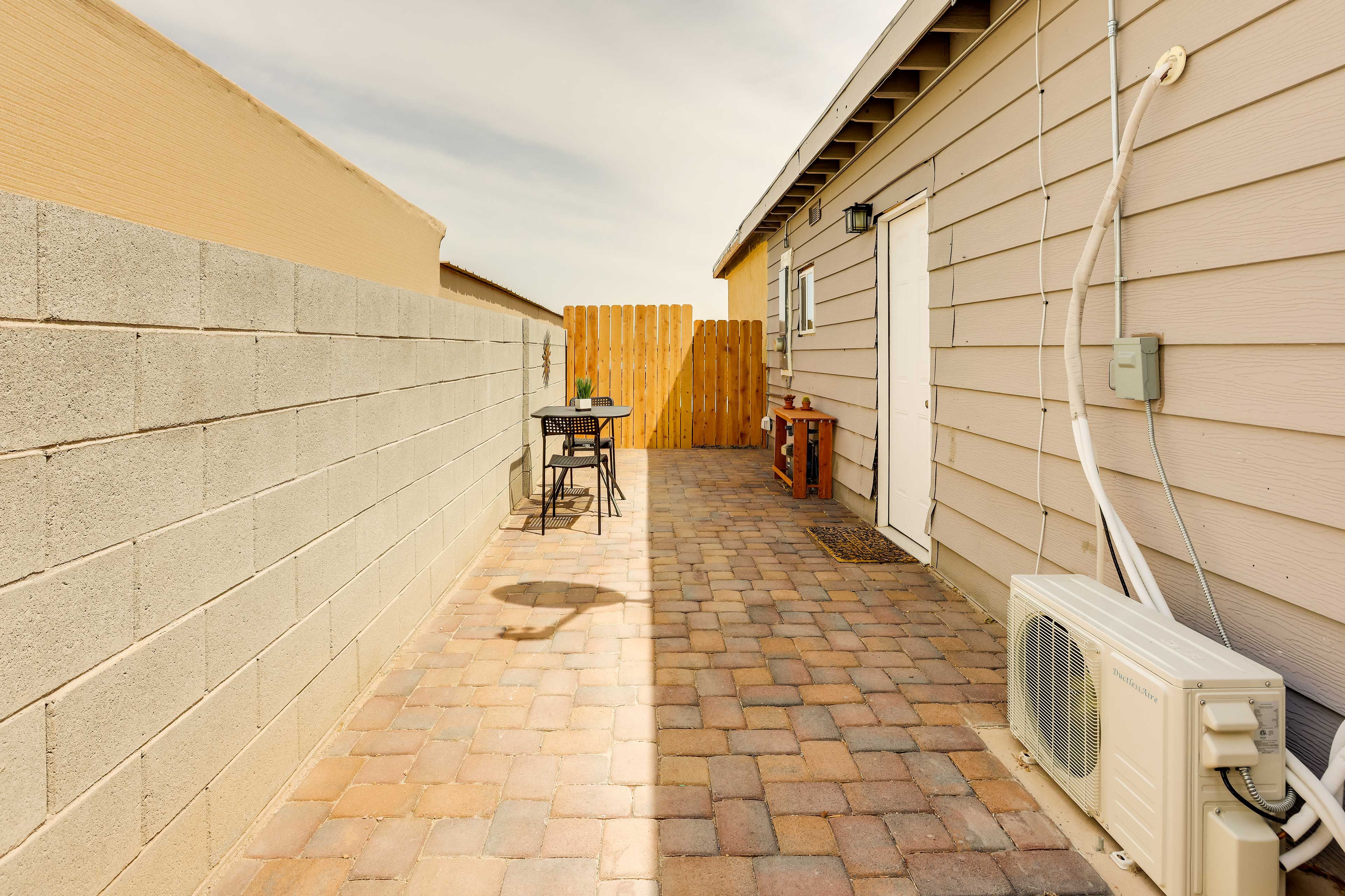 Shared Patio | Outdoor Seating