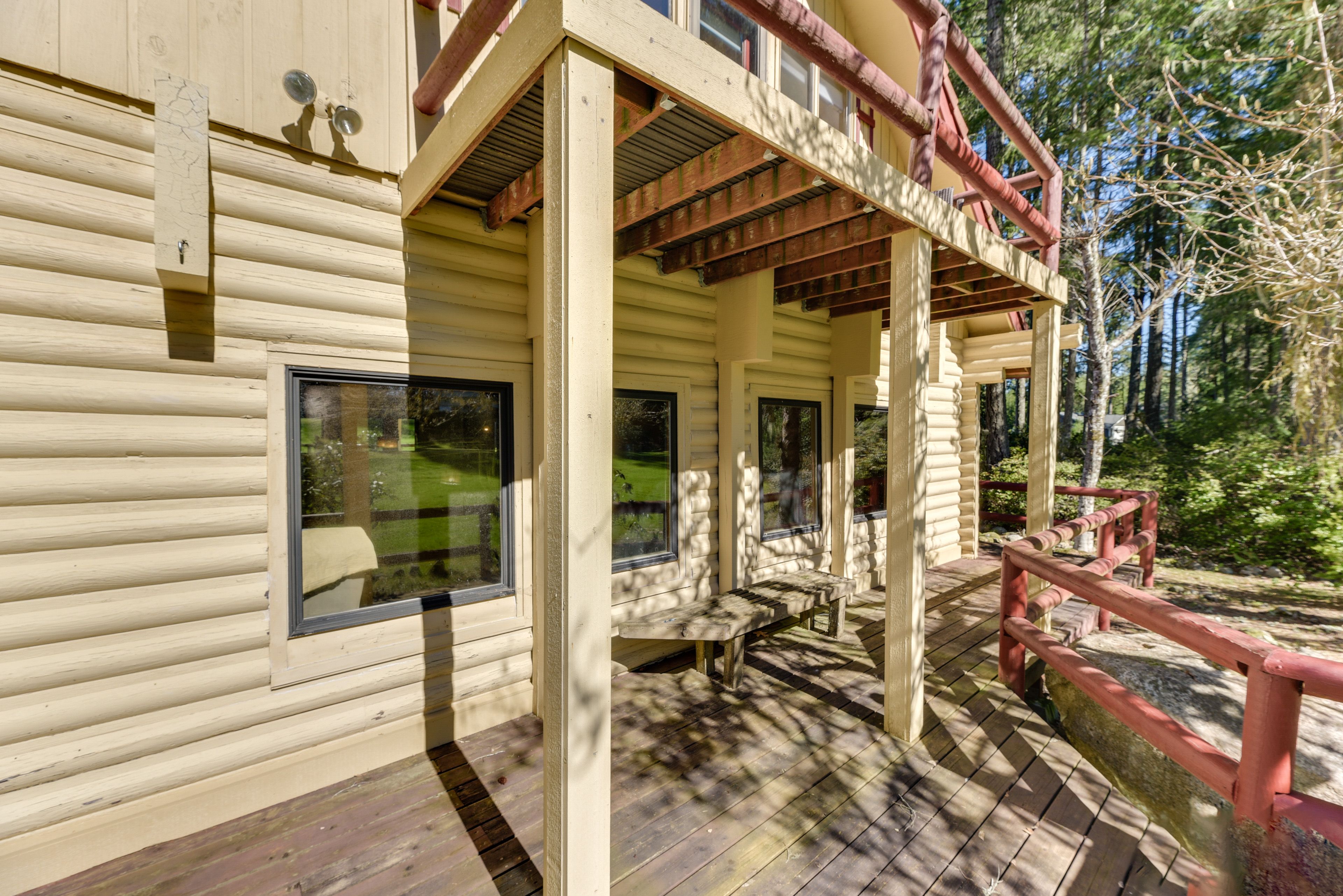 Wraparound Deck