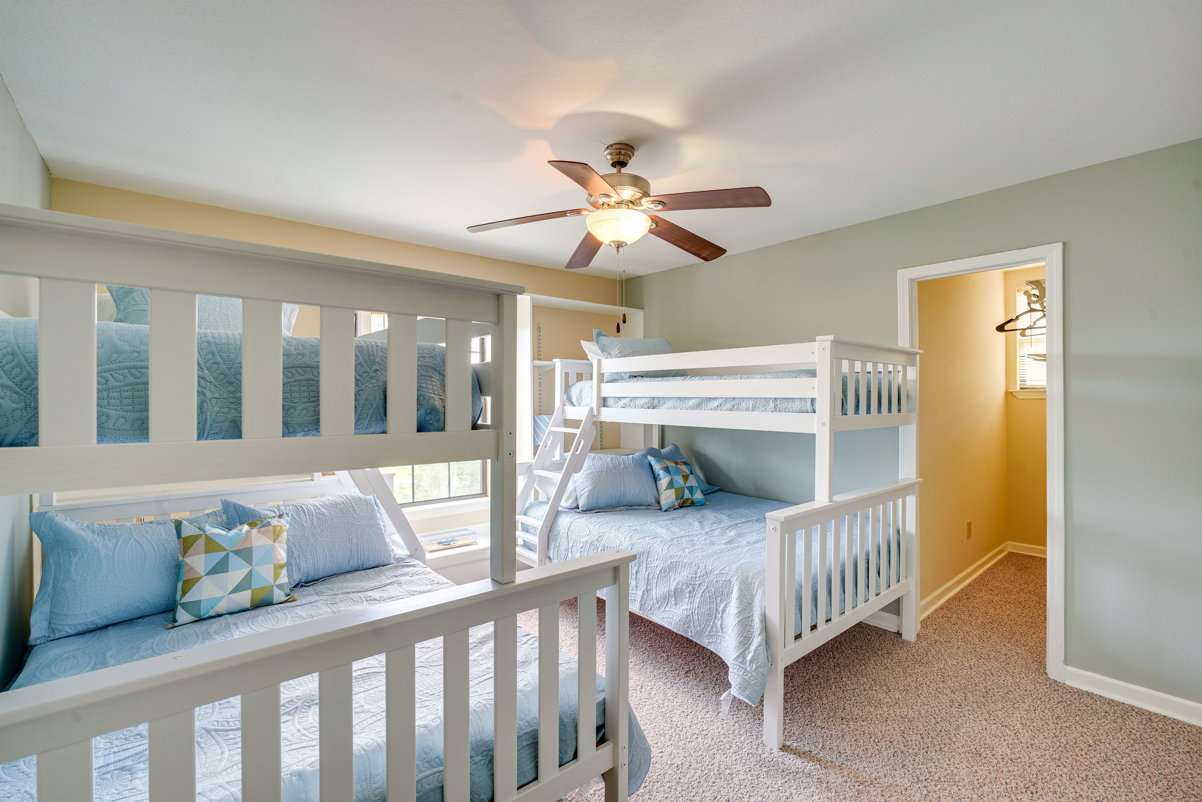 Bedroom 2 | 2 Twin/Full Bunk Beds