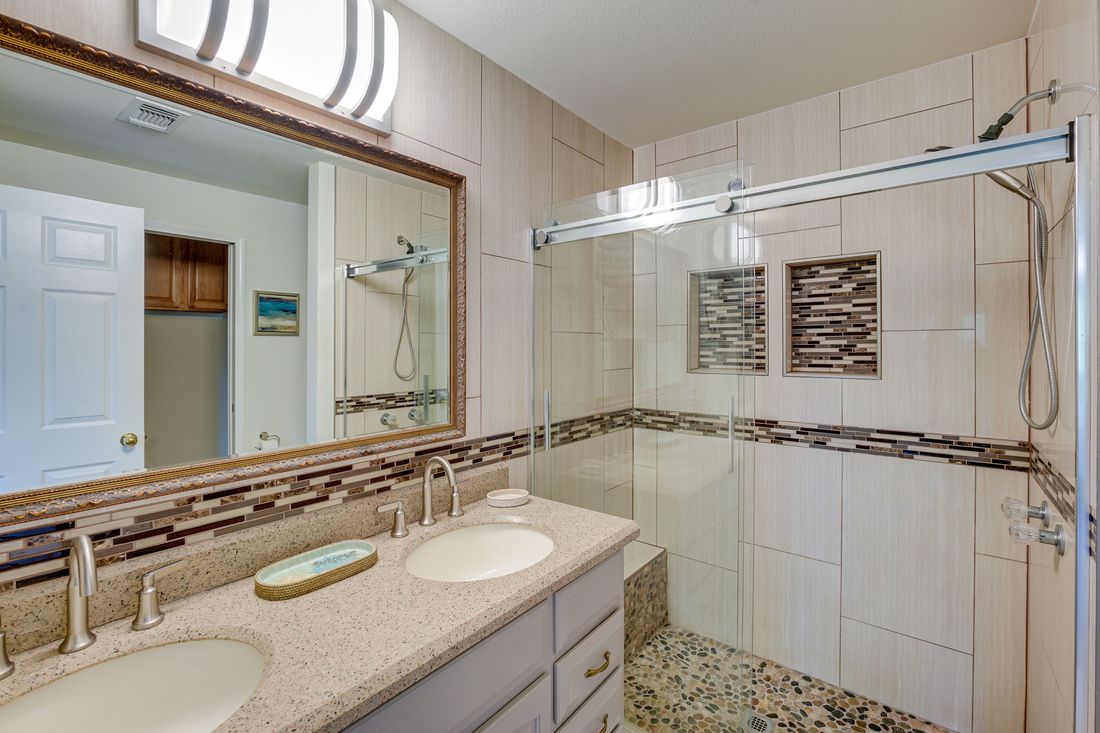 Bathroom | Complimentary Toiletries