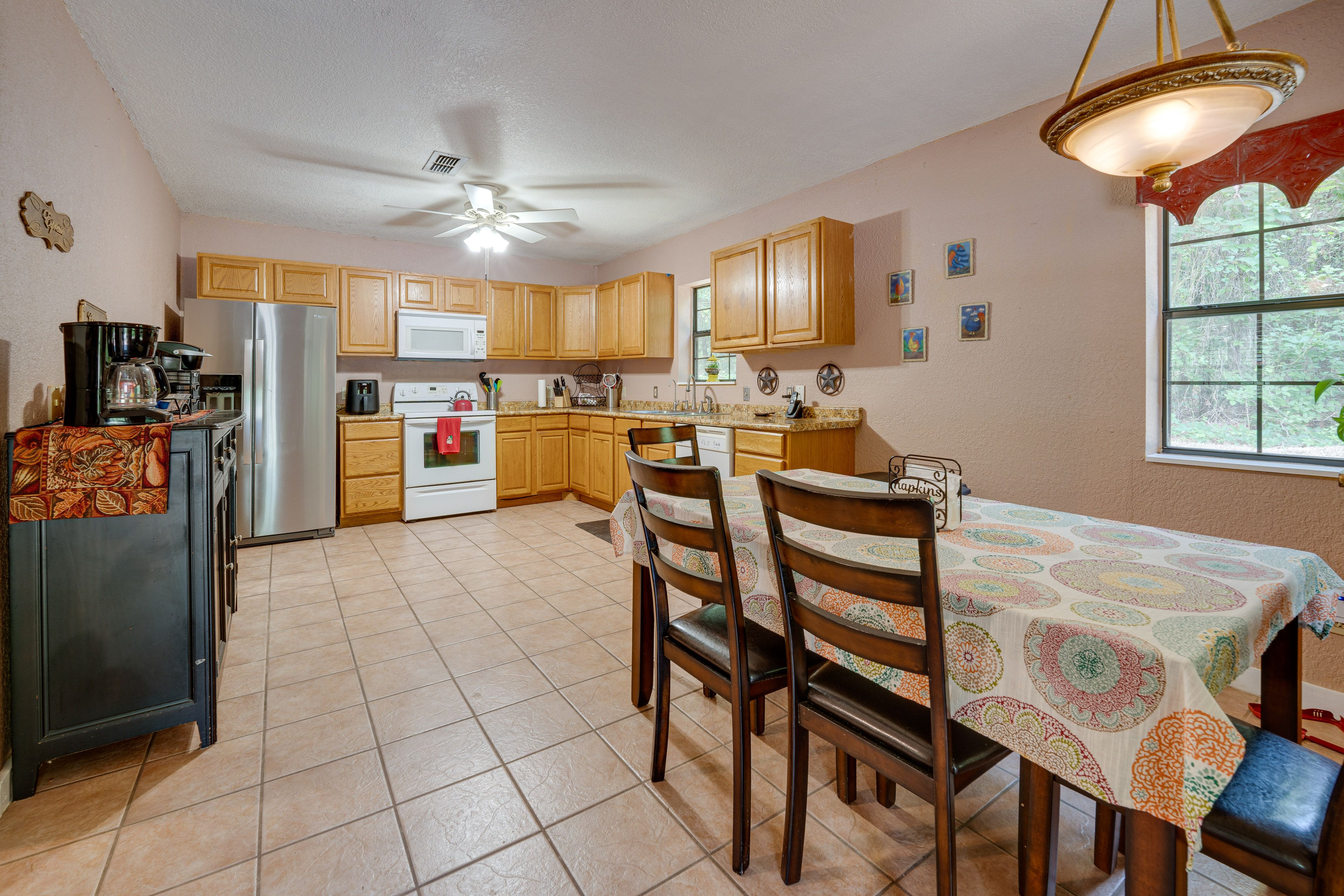 Kitchen | Cooking Basics | Coffee Maker | Paper Towels/Trash Bags Provided