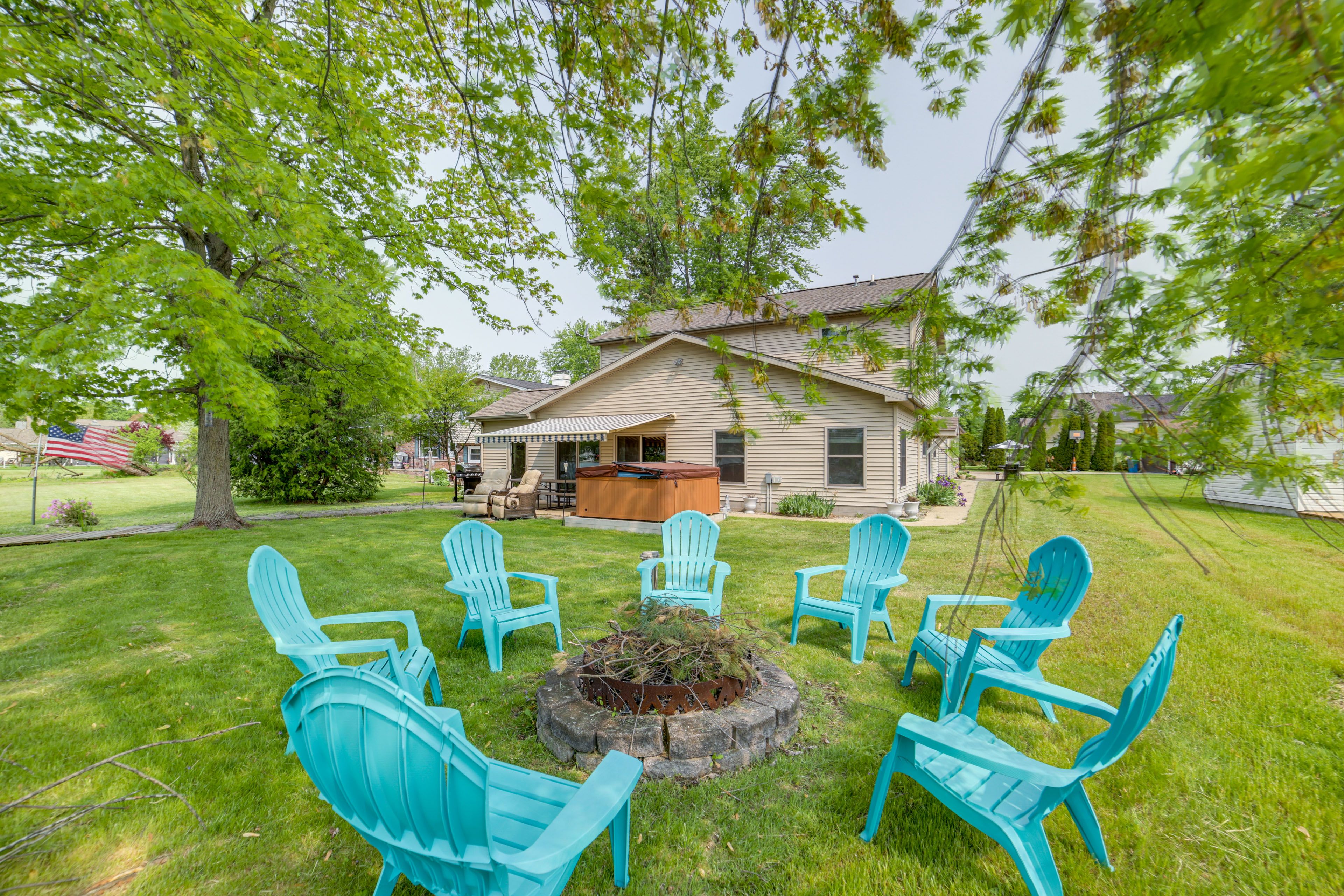 Backyard | Keyless Entry | Hot Tub No Longer Available