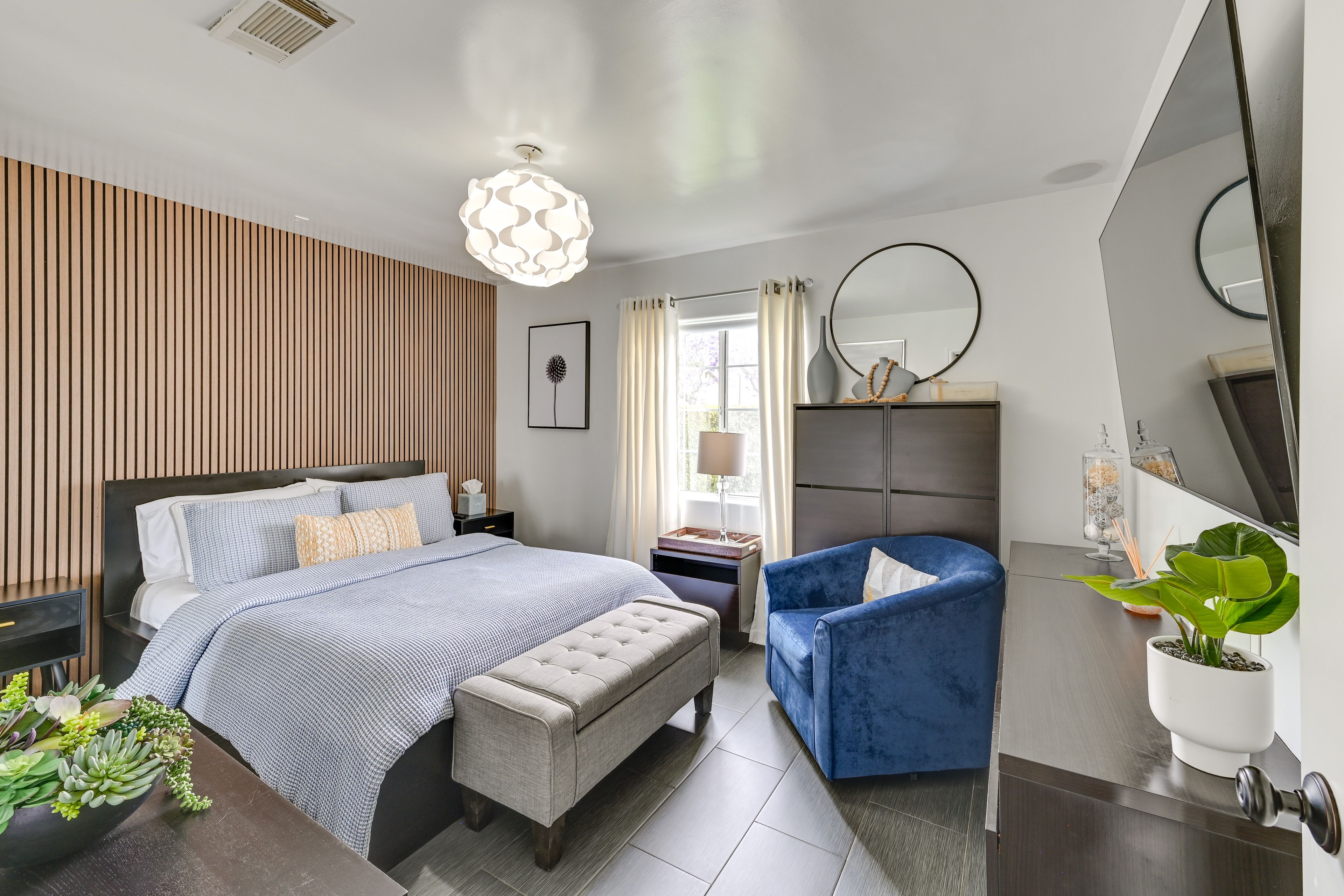 Bedroom 2 | King Bed | Linens Provided | Smart TV