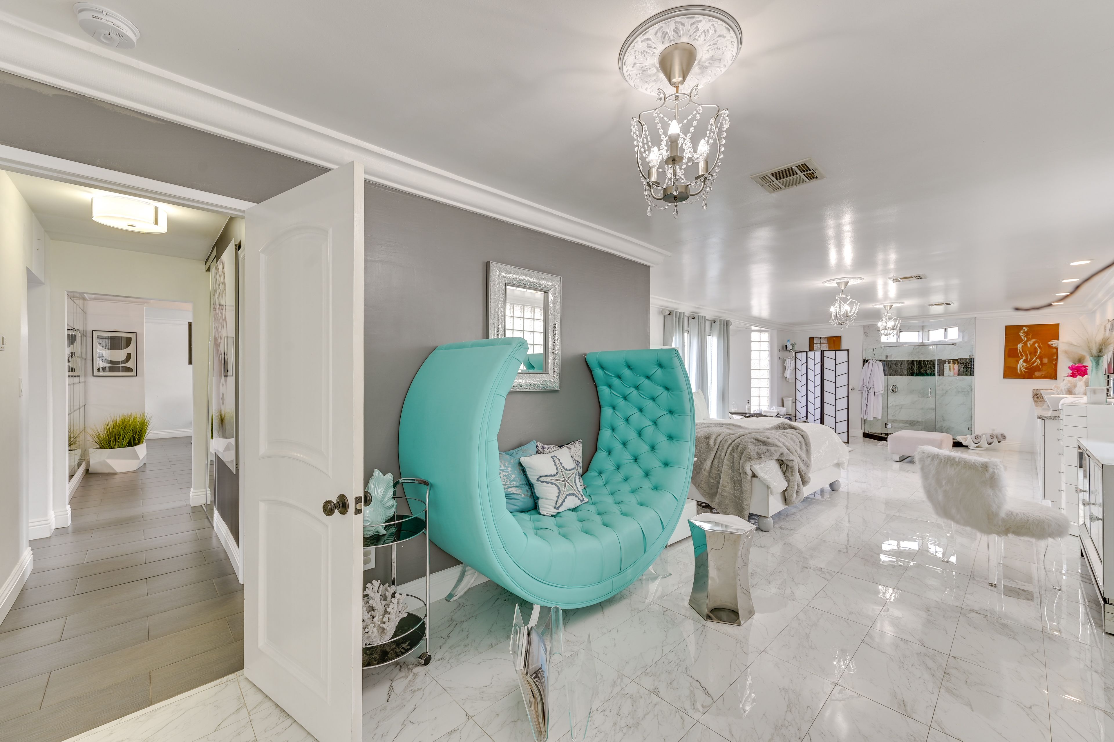 Bedroom Suite | Queen Bed | Open-Concept Bathroom | Smart TV