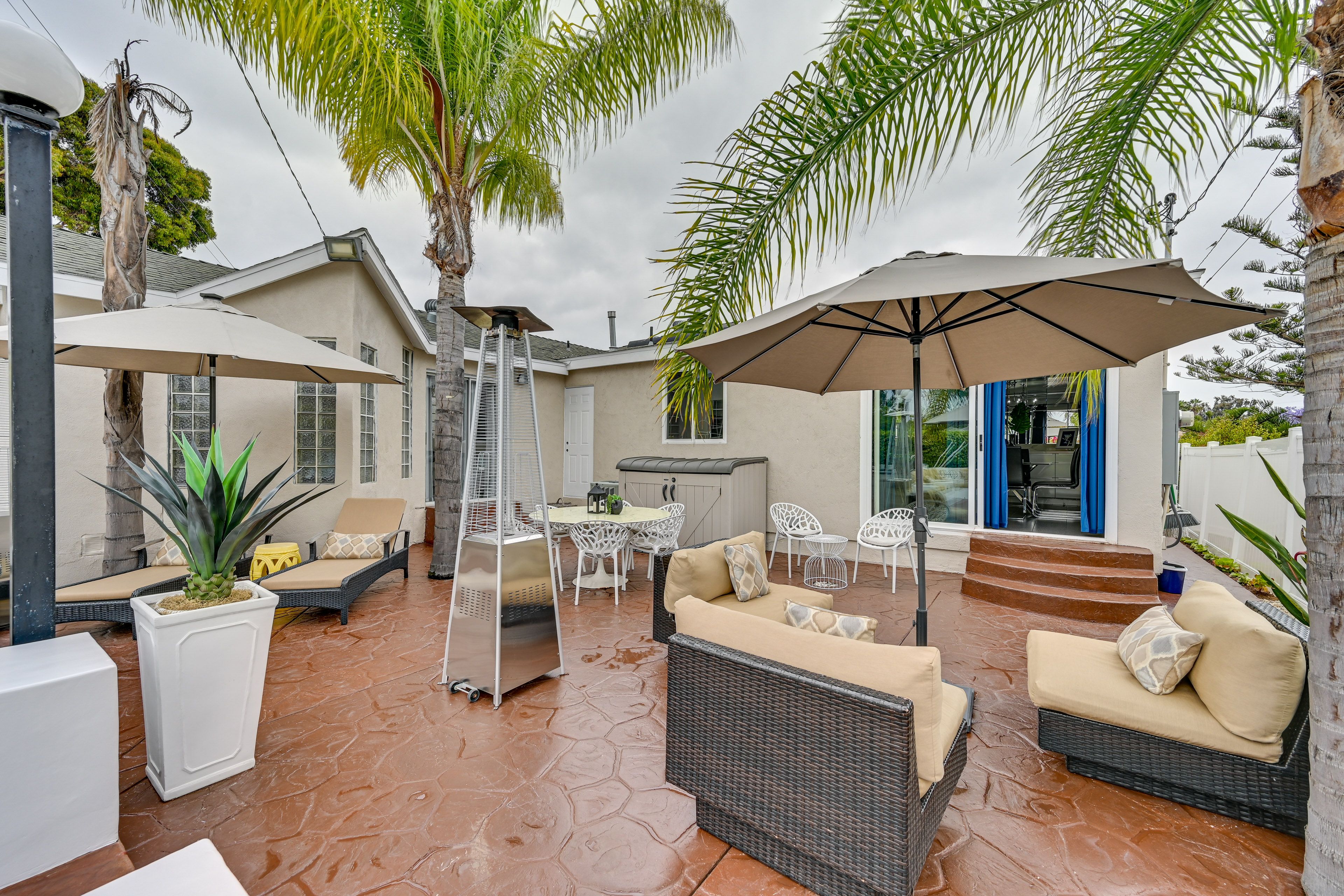 Private Backyard | Lounge Seating | Outdoor Heater