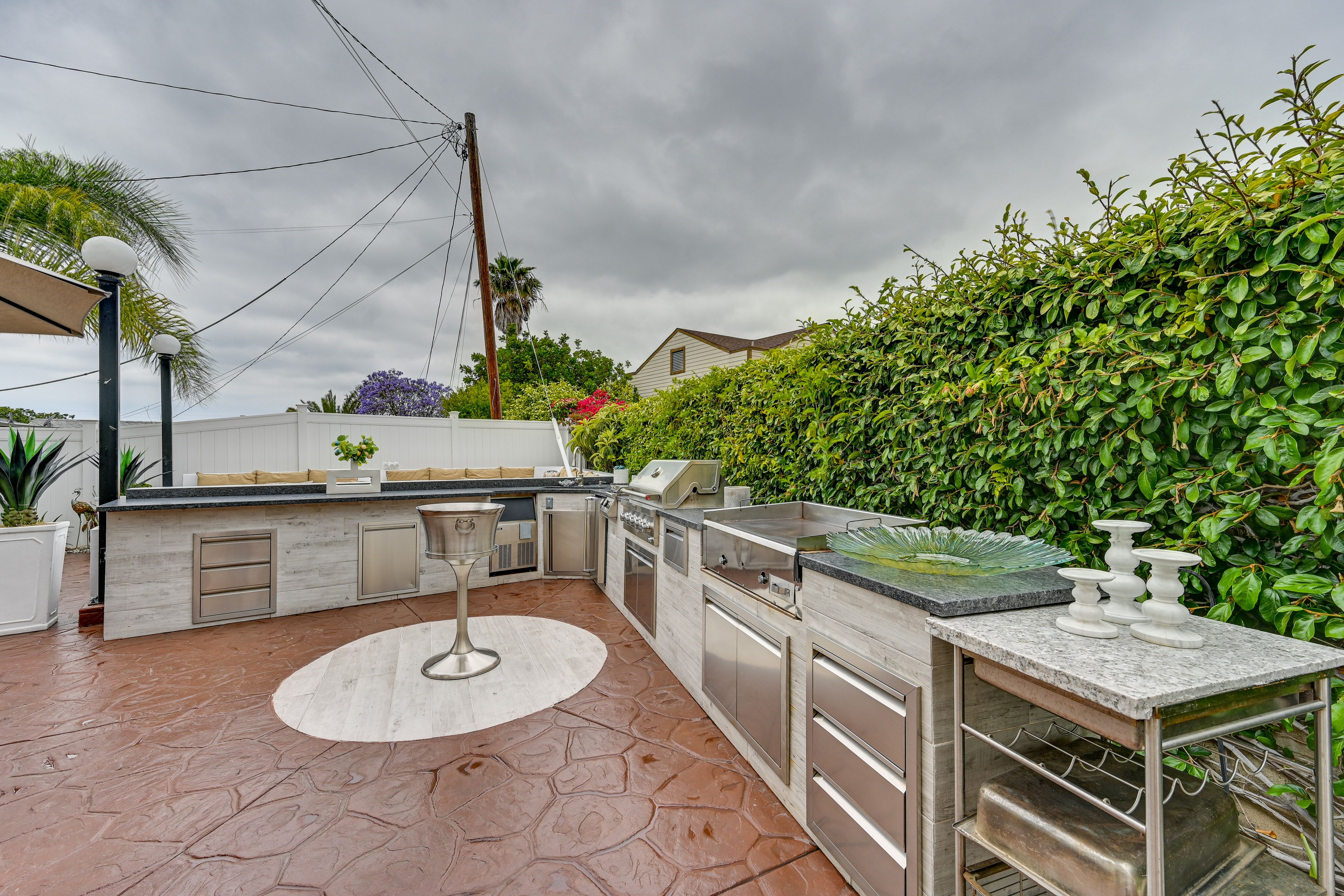 Outdoor Kitchen | Built-In Grill & Griddle