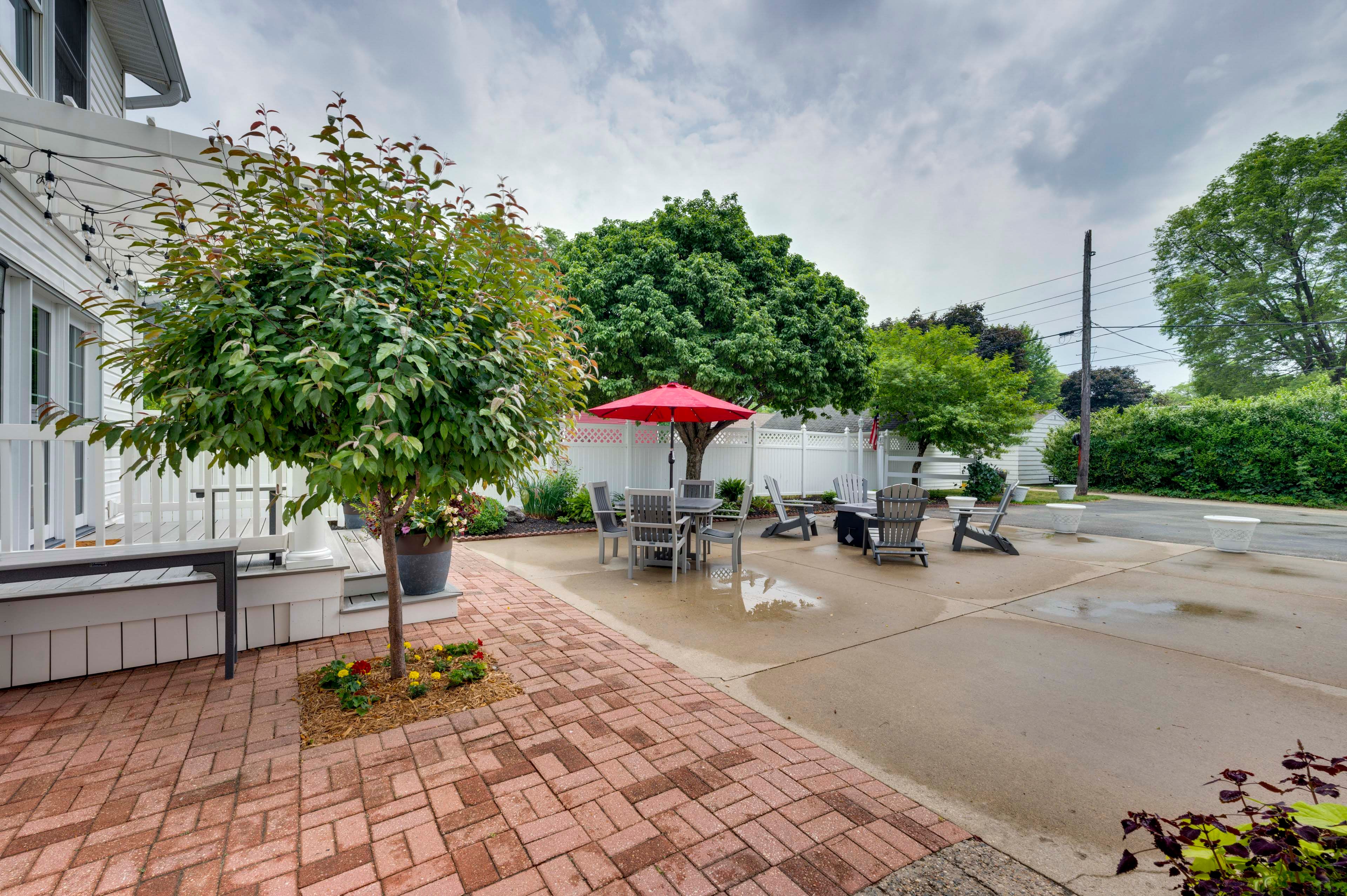 Private Patio | Gas Fire Pit