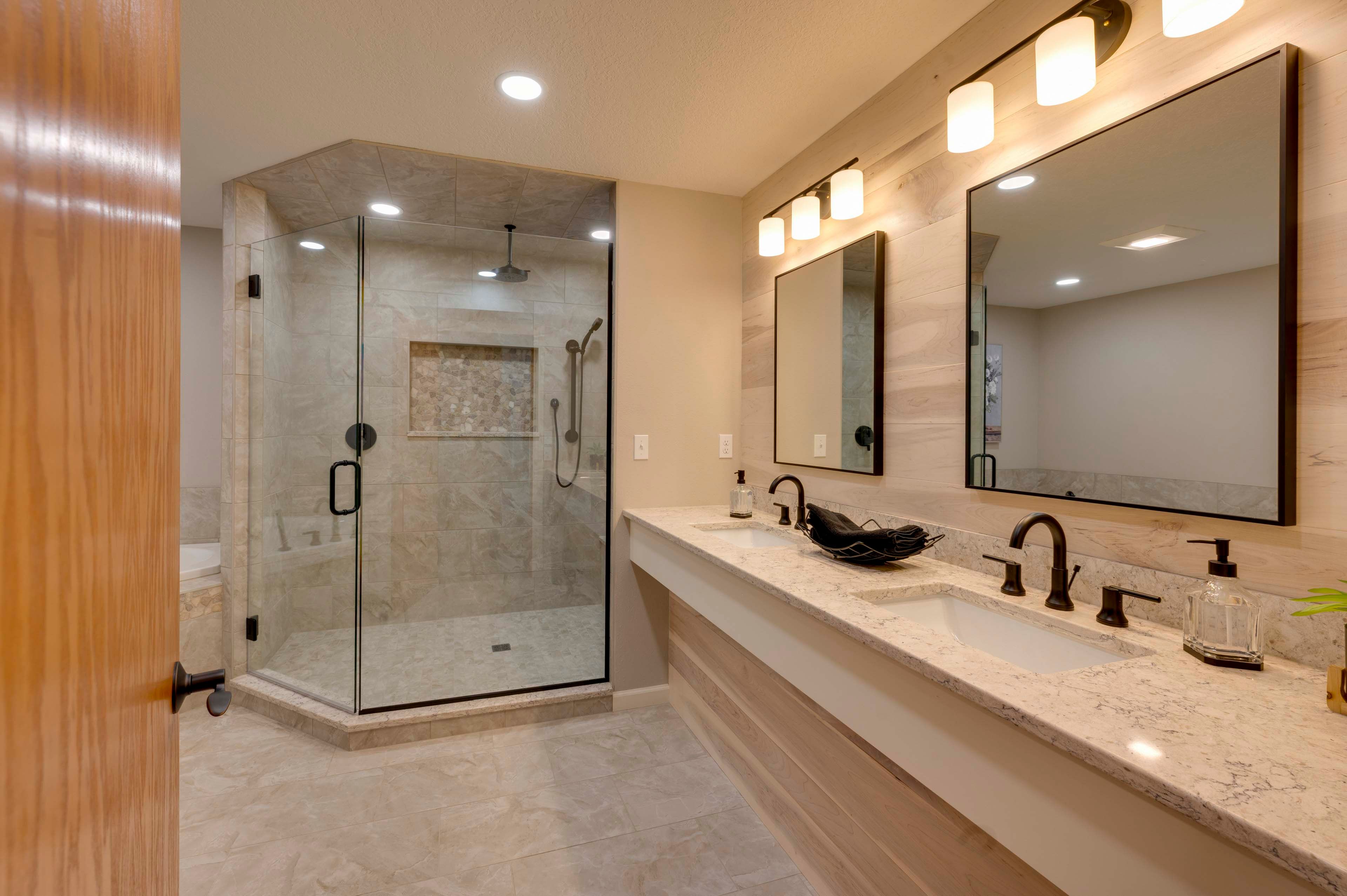 Bathroom | Jetted Corner Tub