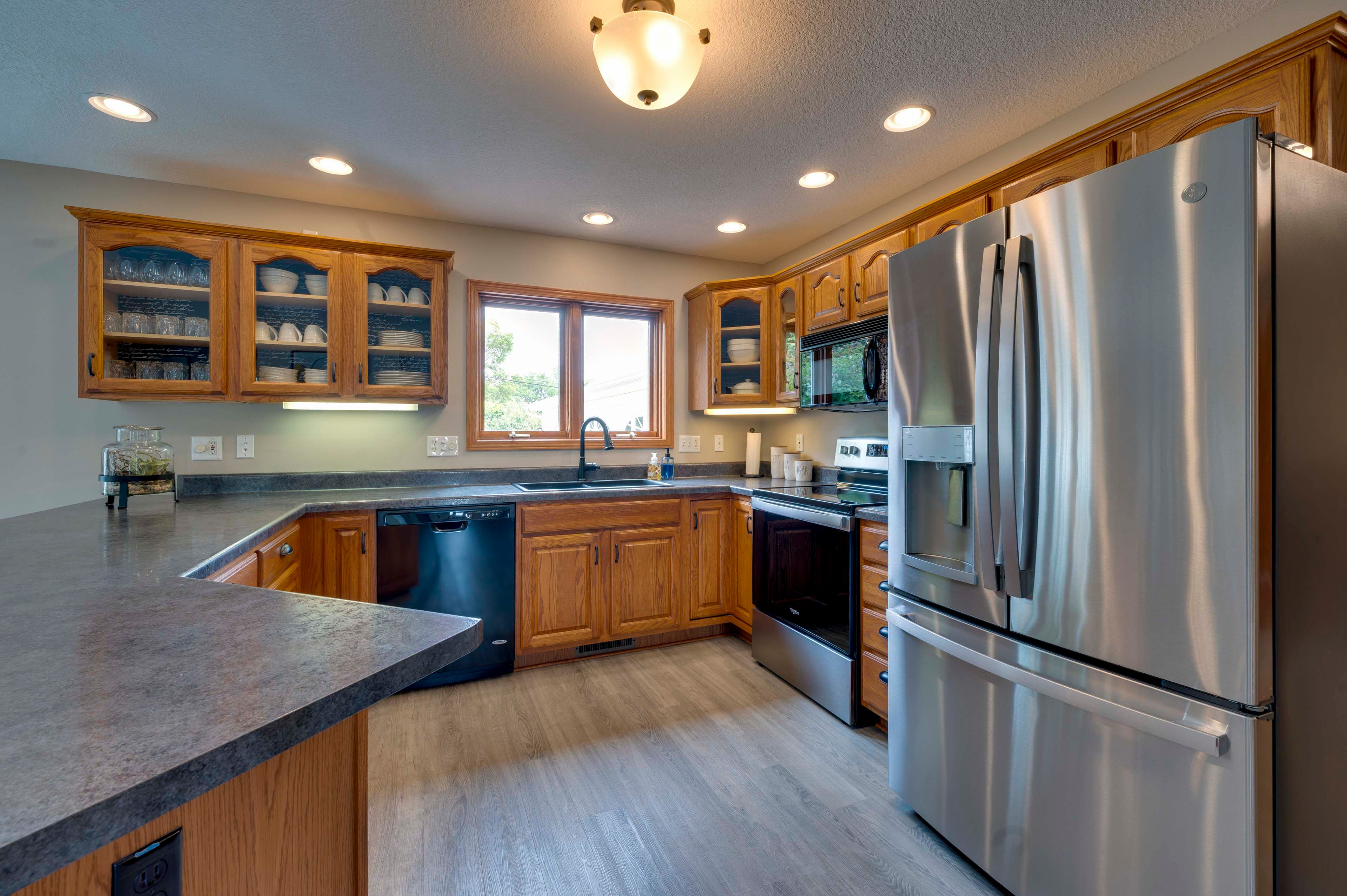 Kitchen | Cooking Basics | Dishware & Flatware