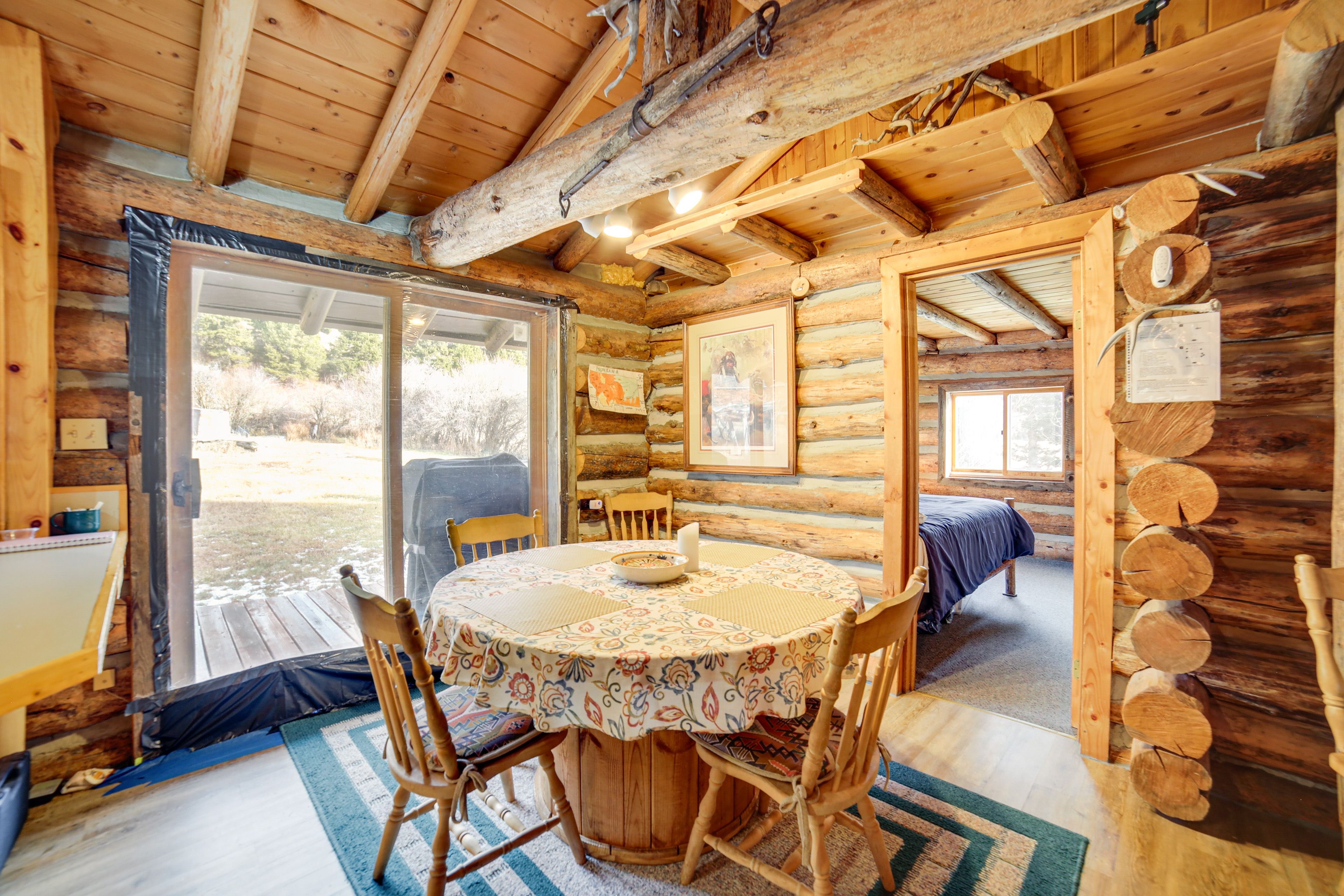 Dining Area | Dining Table | Dishware/Flatware