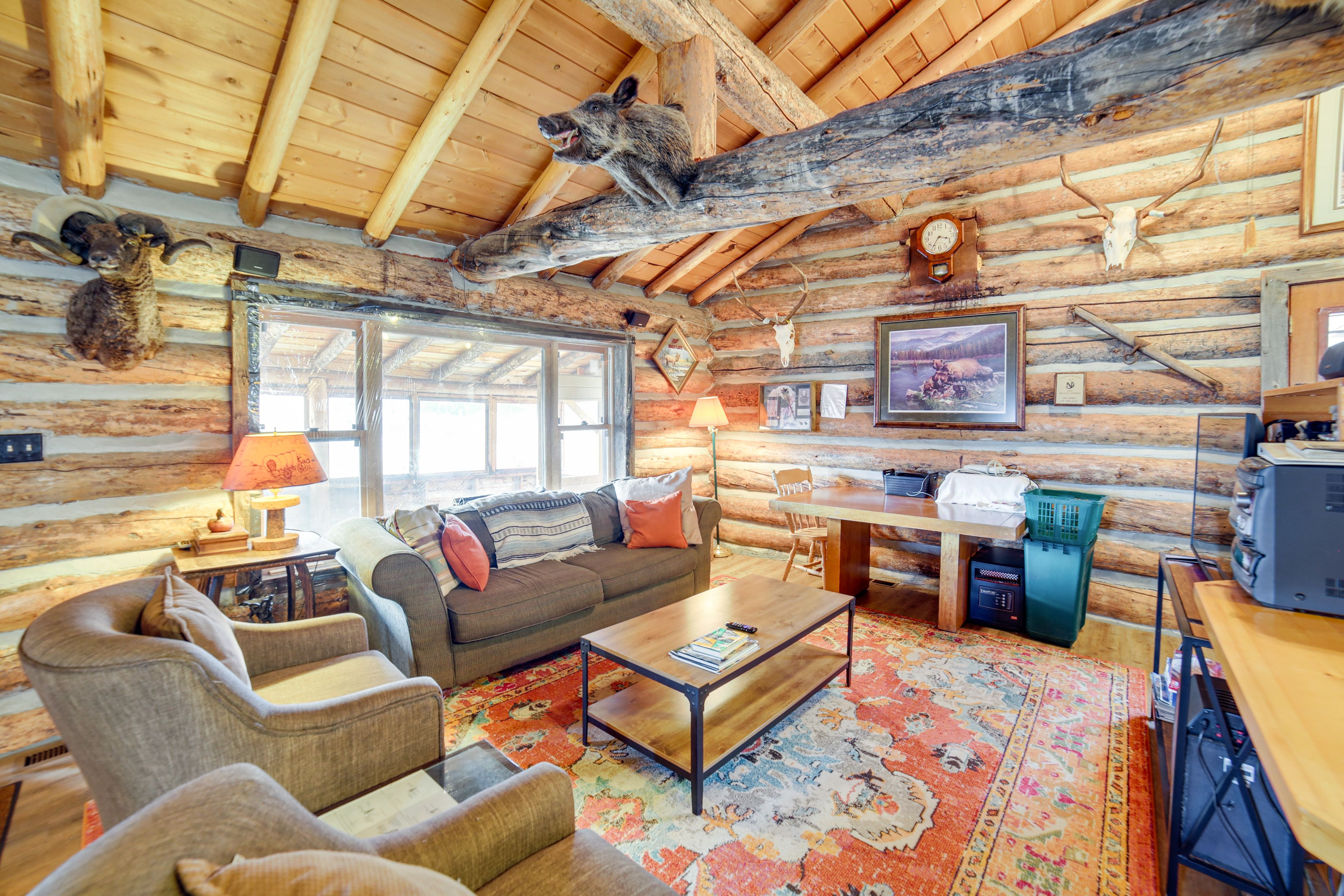 Living Room | Smart TV | Laptop-Friendly Workspace | Board Games | Books