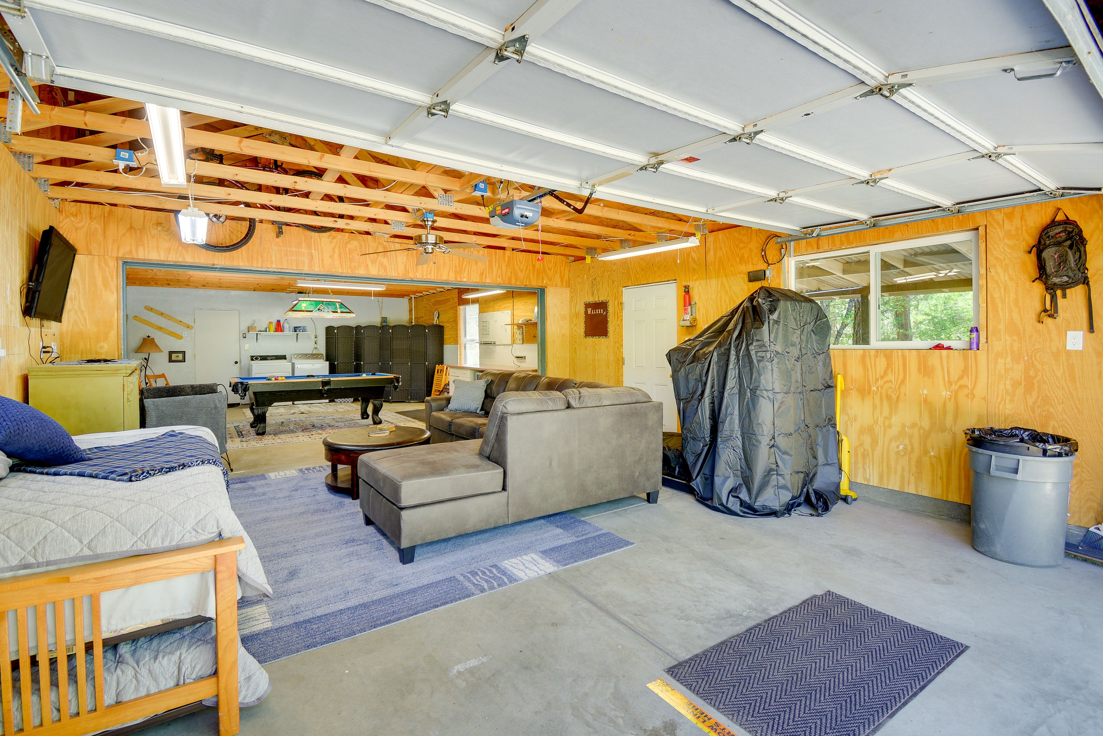 Game Room | Twin Daybed w/ Twin Trundle | Main Level | Pool Table