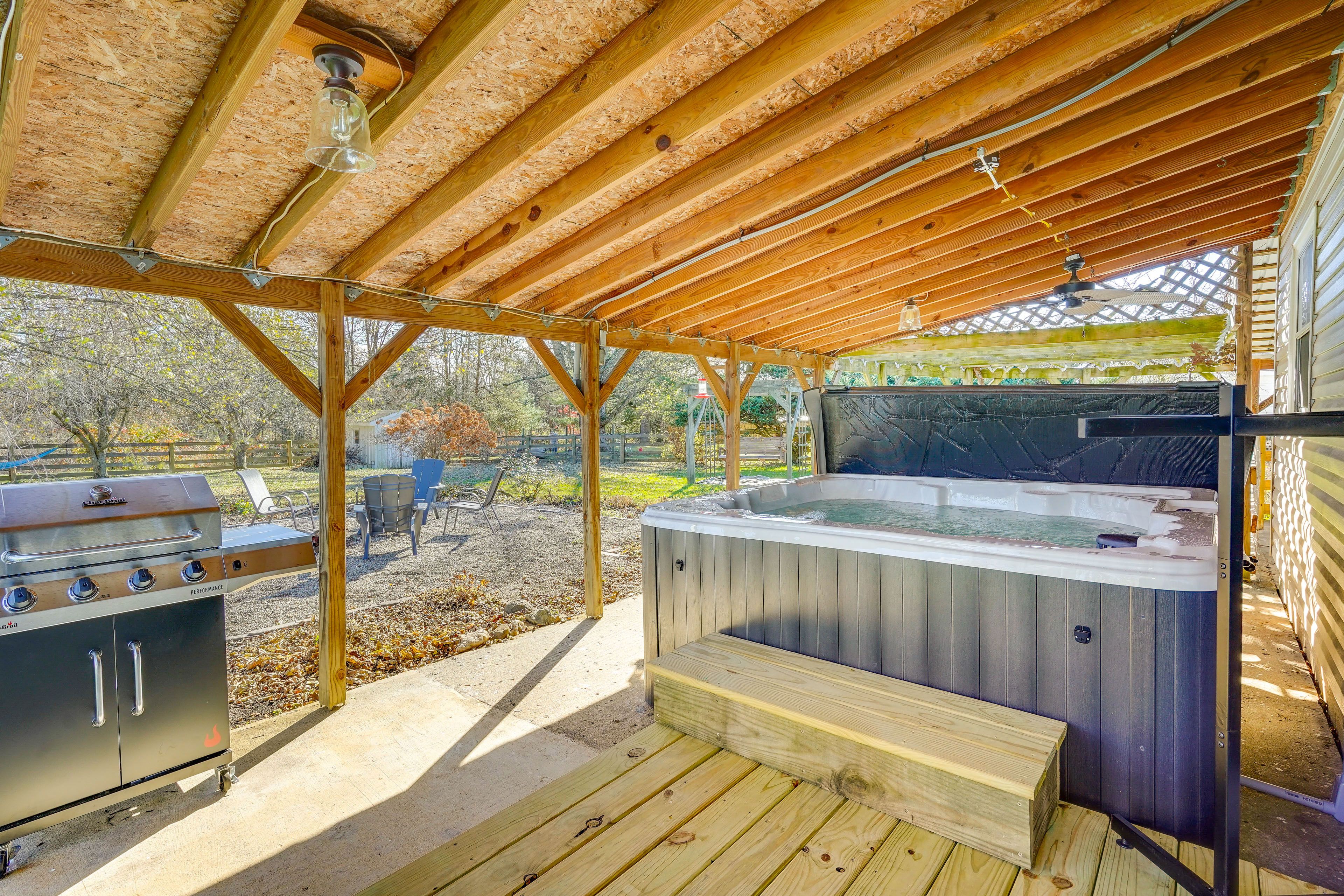 Covered Patio | Hot Tub | Gas Grill (Propane Provided, Refill Not Guaranteed)