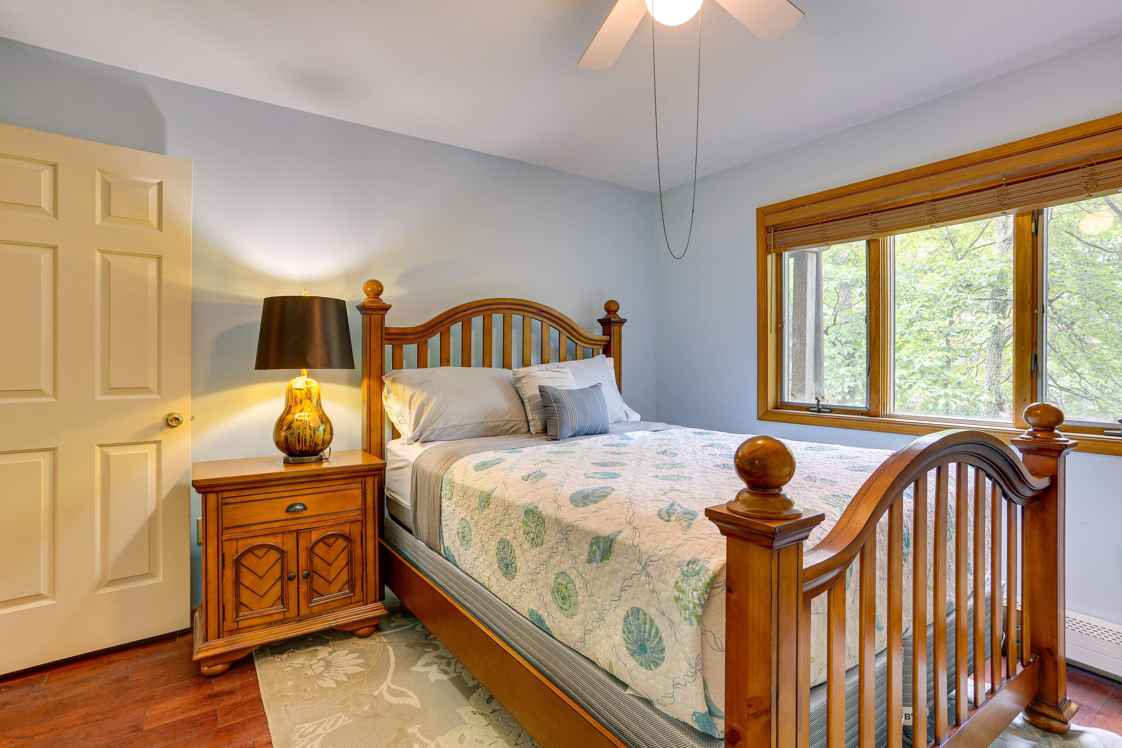 Bedroom 1 | 1st Floor | Queen Bed | Linens Provided