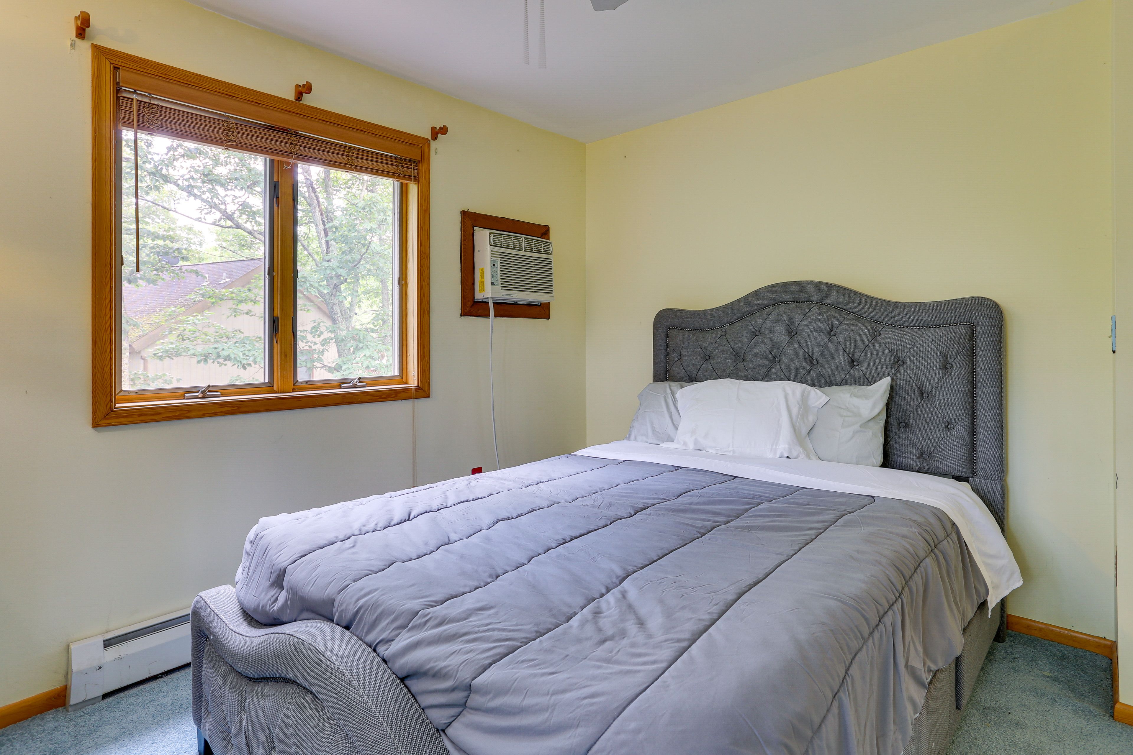 Bedroom 4 | 2nd Floor | Queen Bed | Smart TV