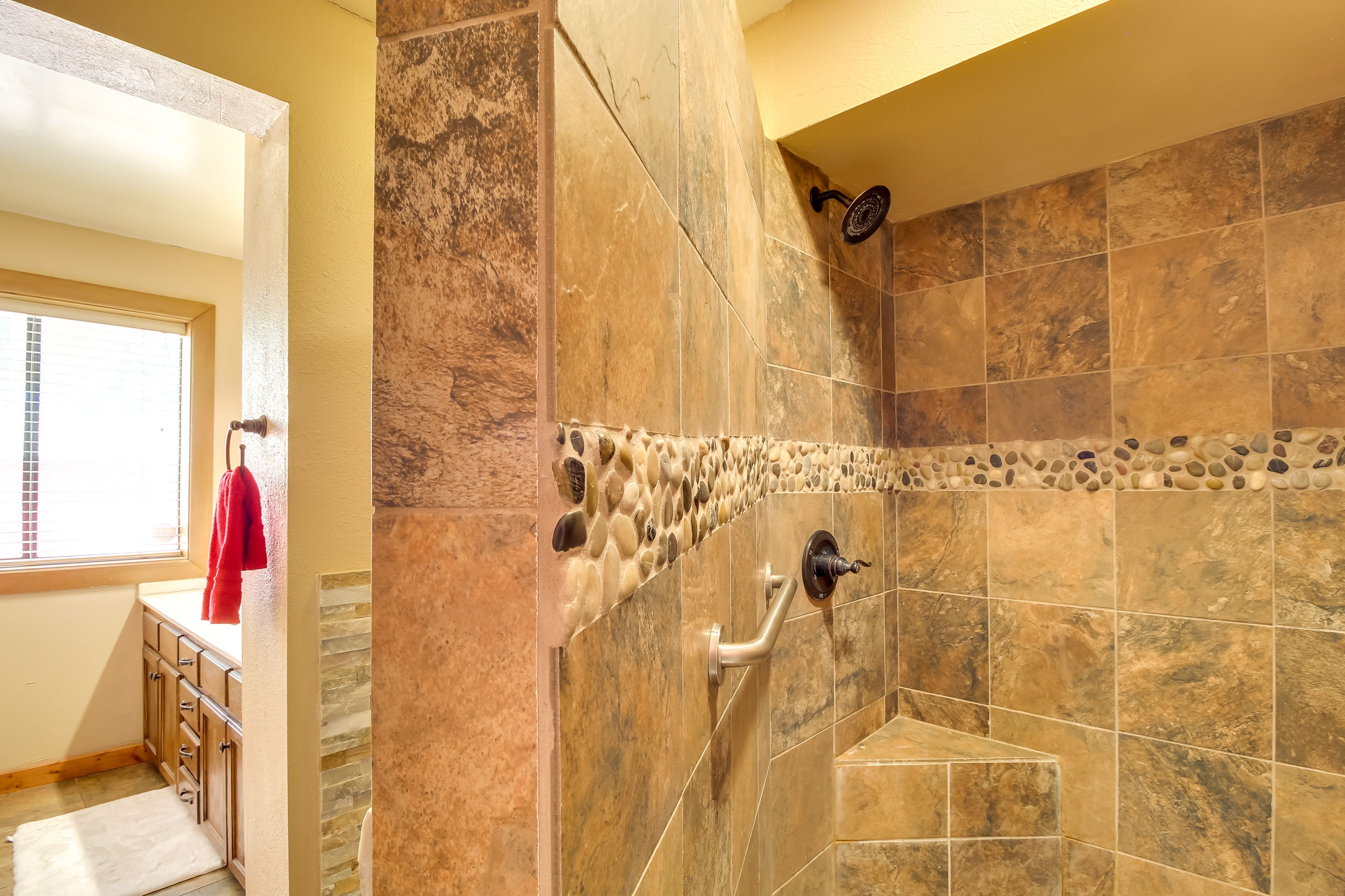 En-Suite Bathroom | Complimentary Toiletries | Hair Dryer