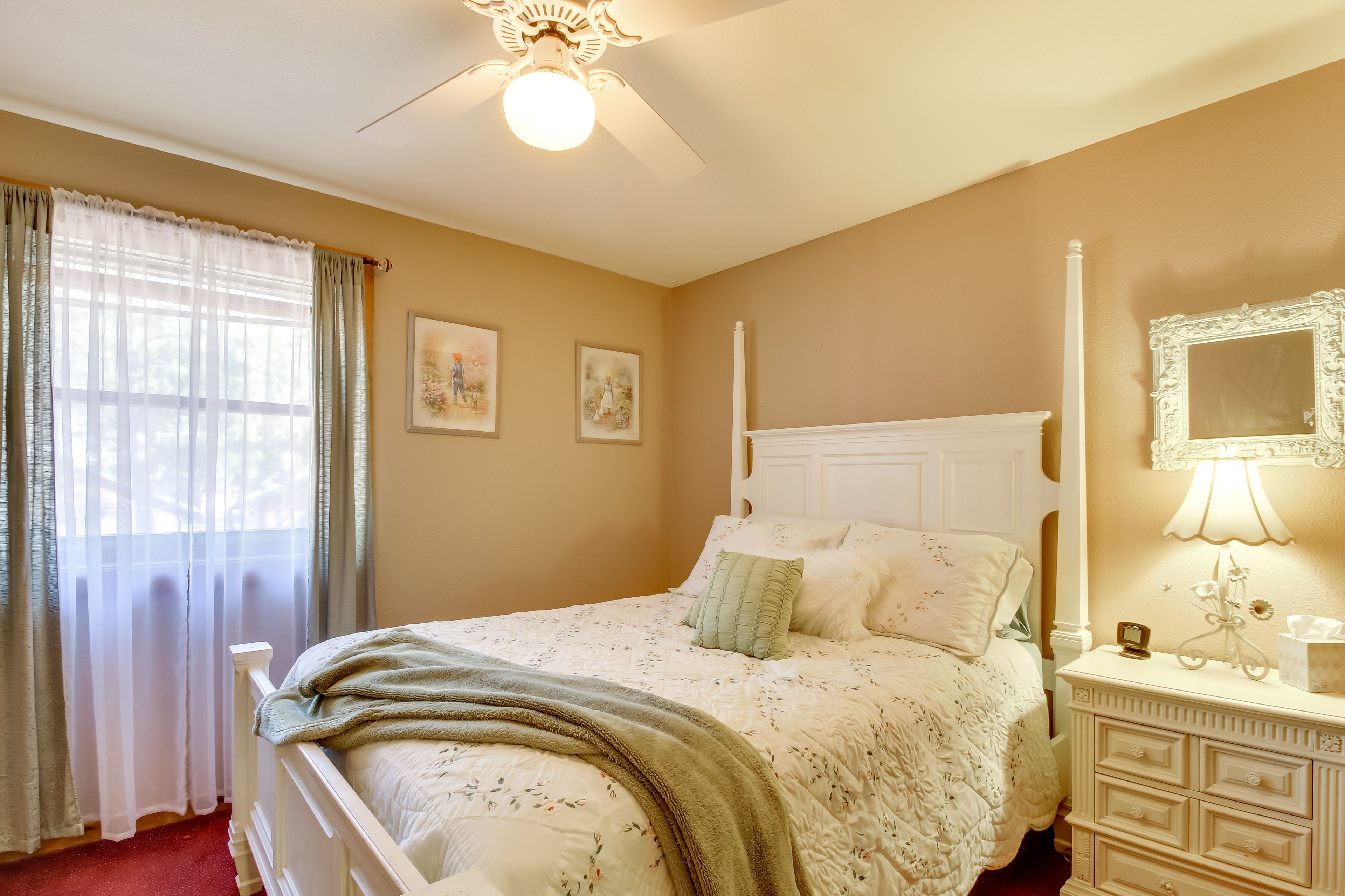 Bedroom 4 | Queen Bed