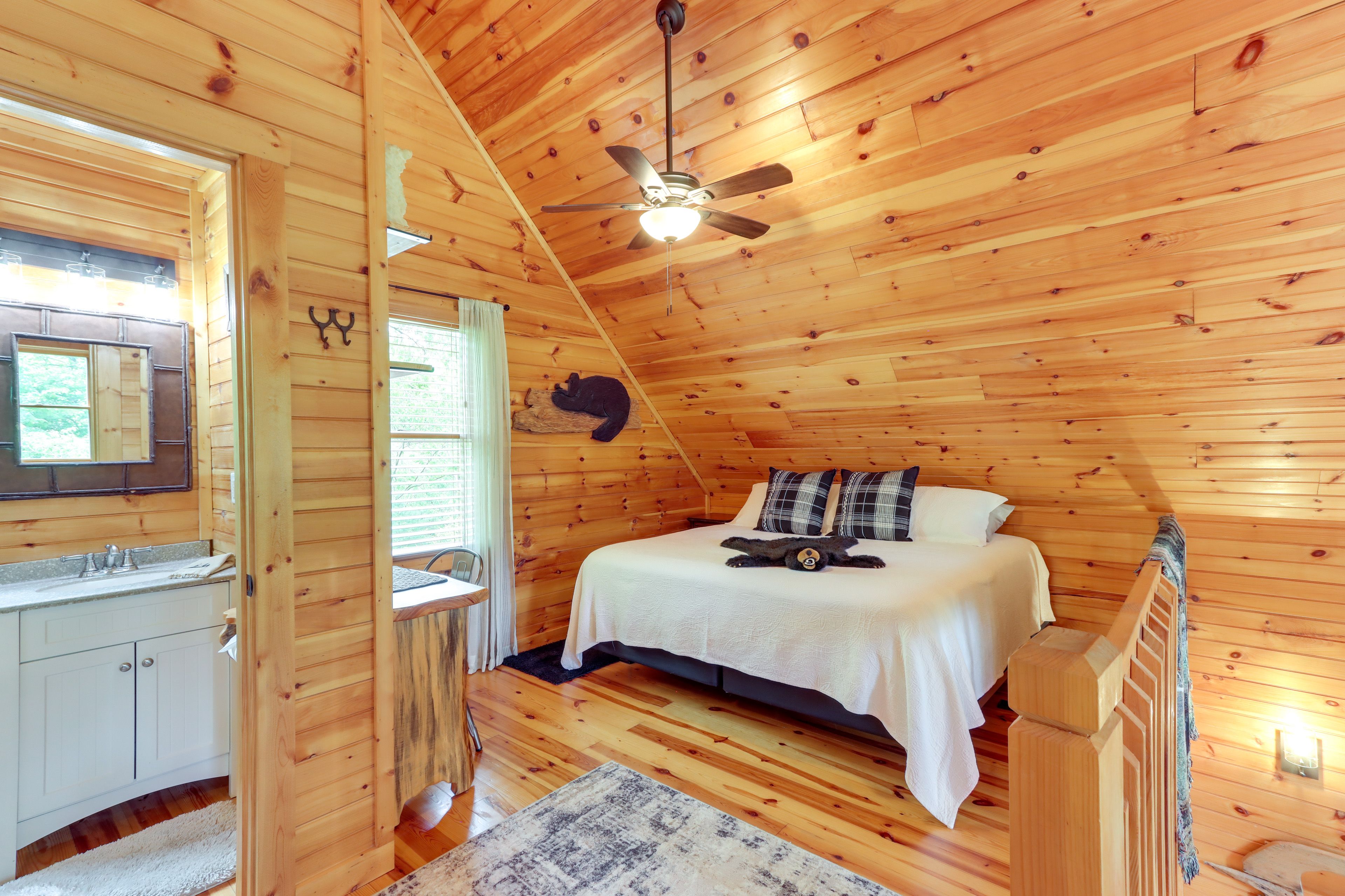 Loft | 2nd Floor | King Bed | Full Bed | Desk Workspace