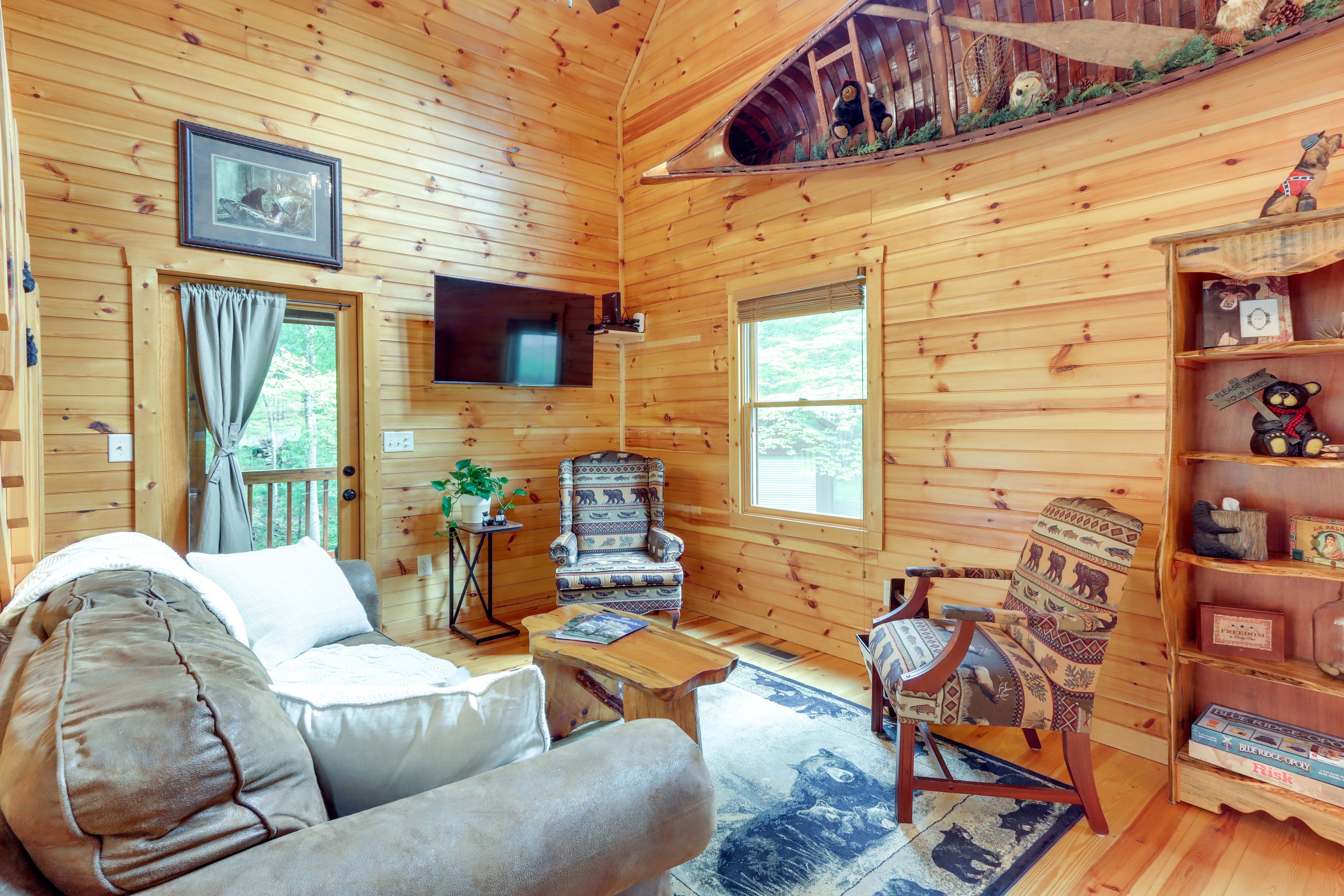 Living Room | 1st Floor | Smart TV w/ Cable | Full Sleeper Sofa