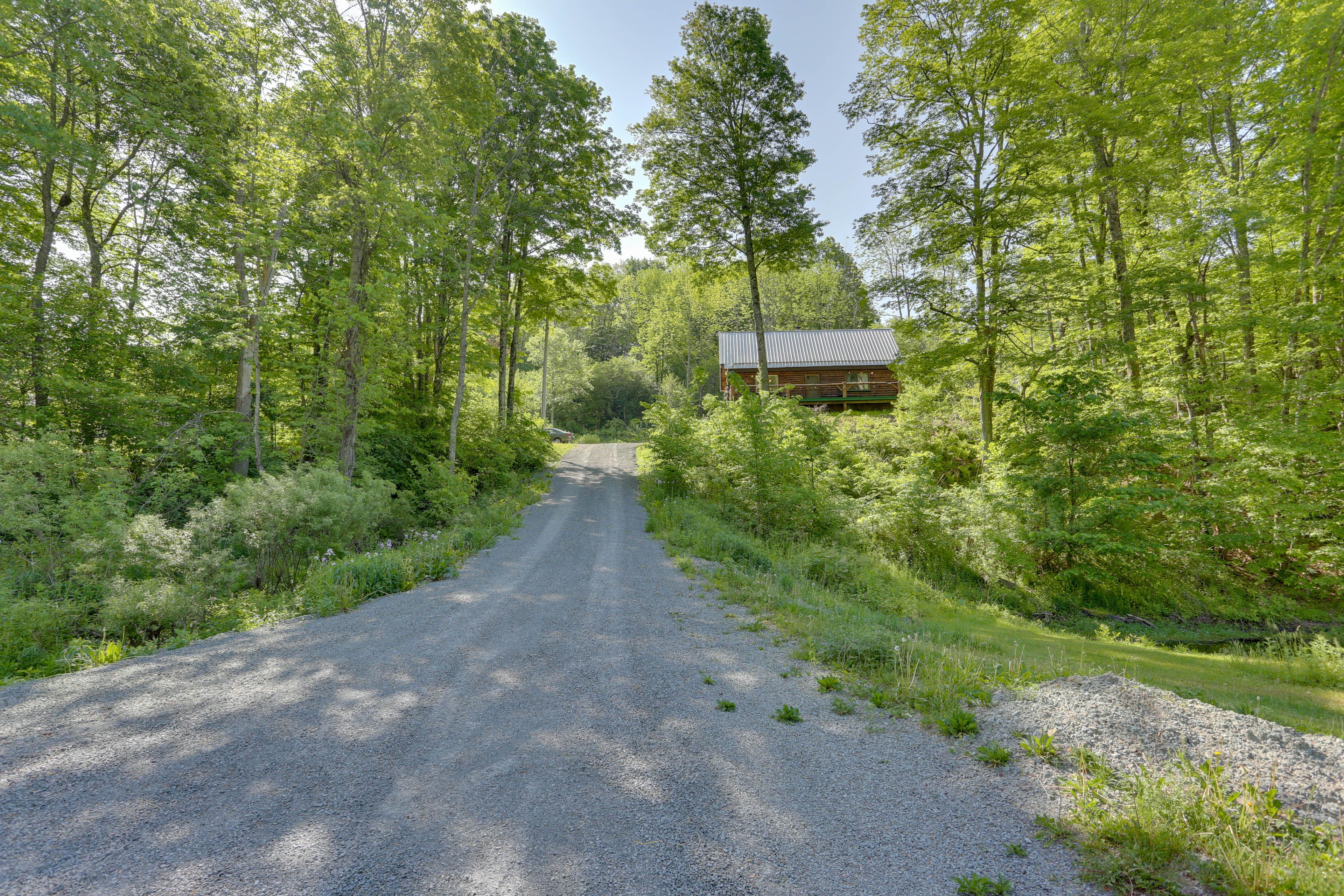 Property Exterior | Driveway (2 Vehicles) | 4WD/AWD Recommended in Winter