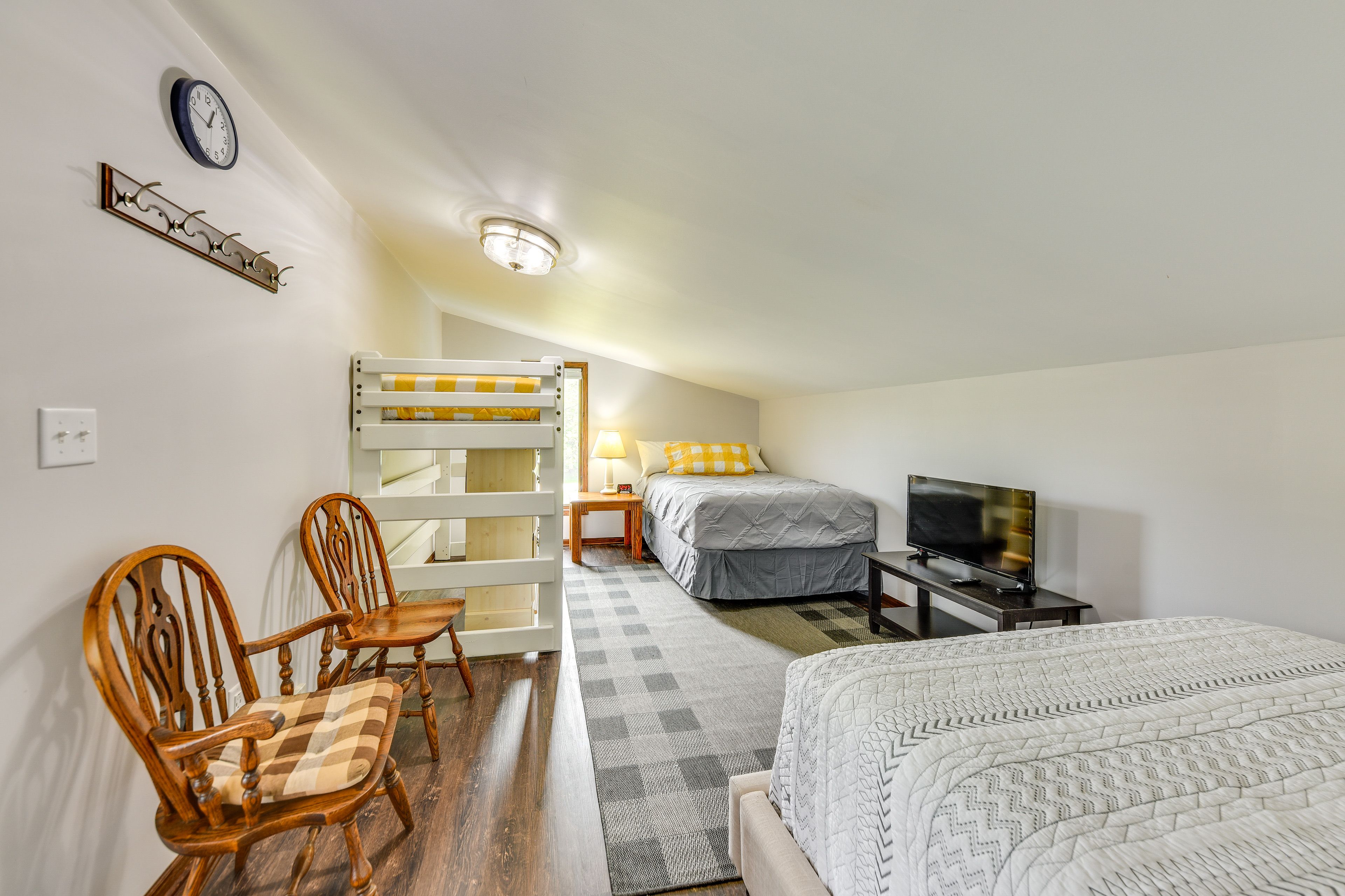 Bedroom 2 | Queen Bed | Full Bed | Twin Bed