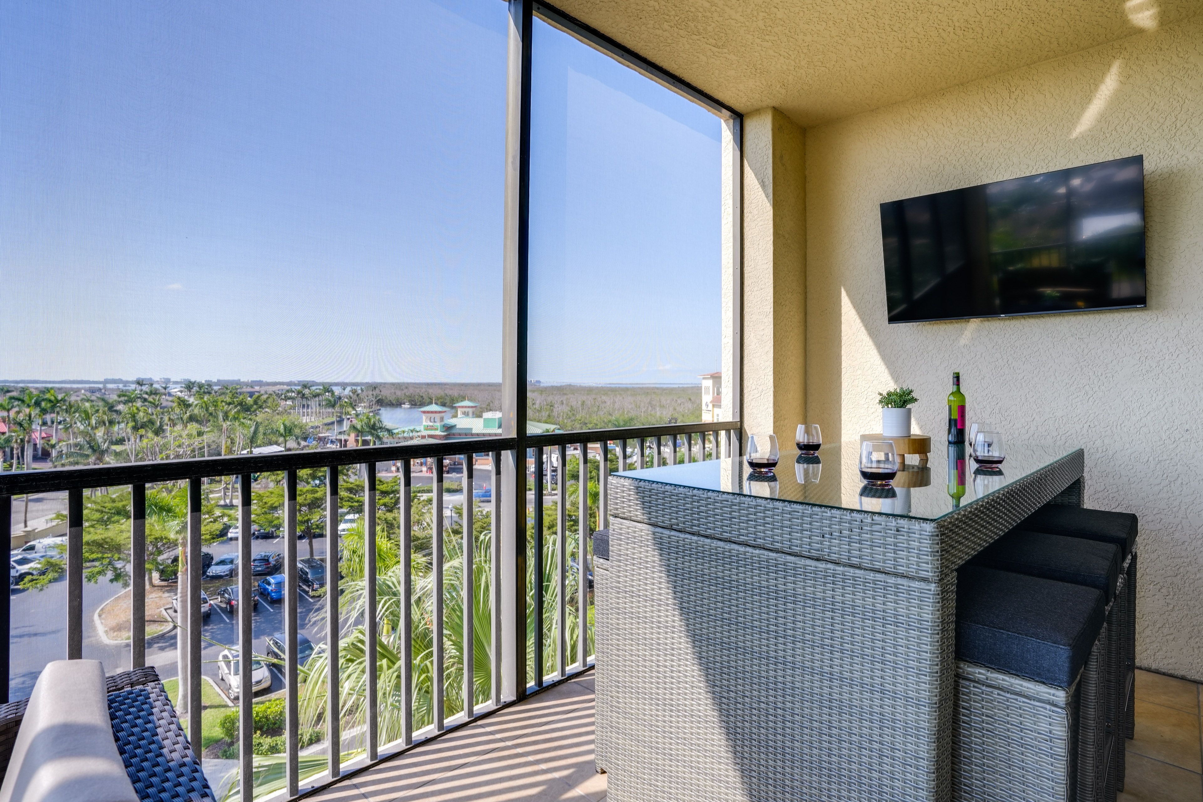 Screened Balcony | Smart TV