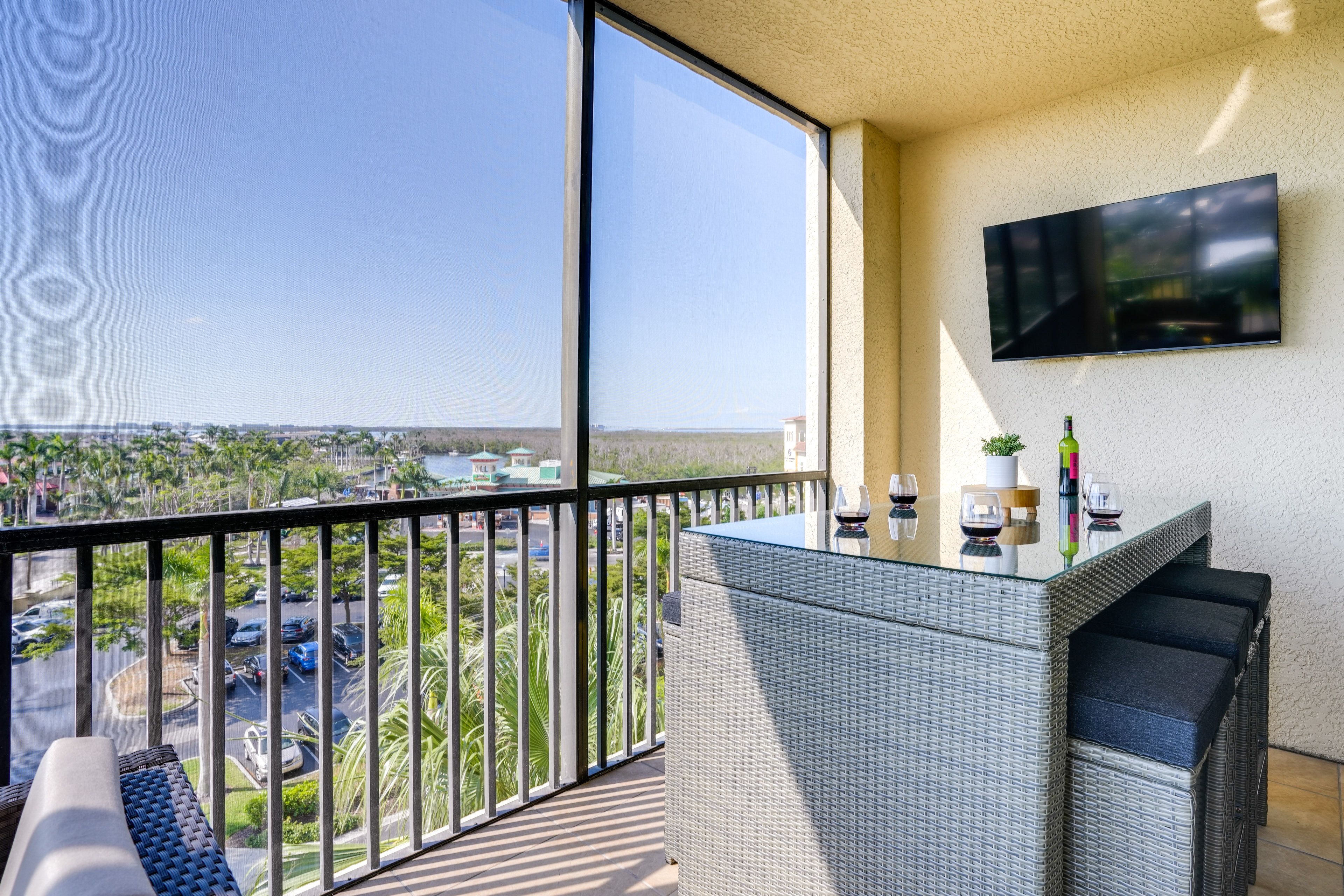 Screened Balcony | Smart TV