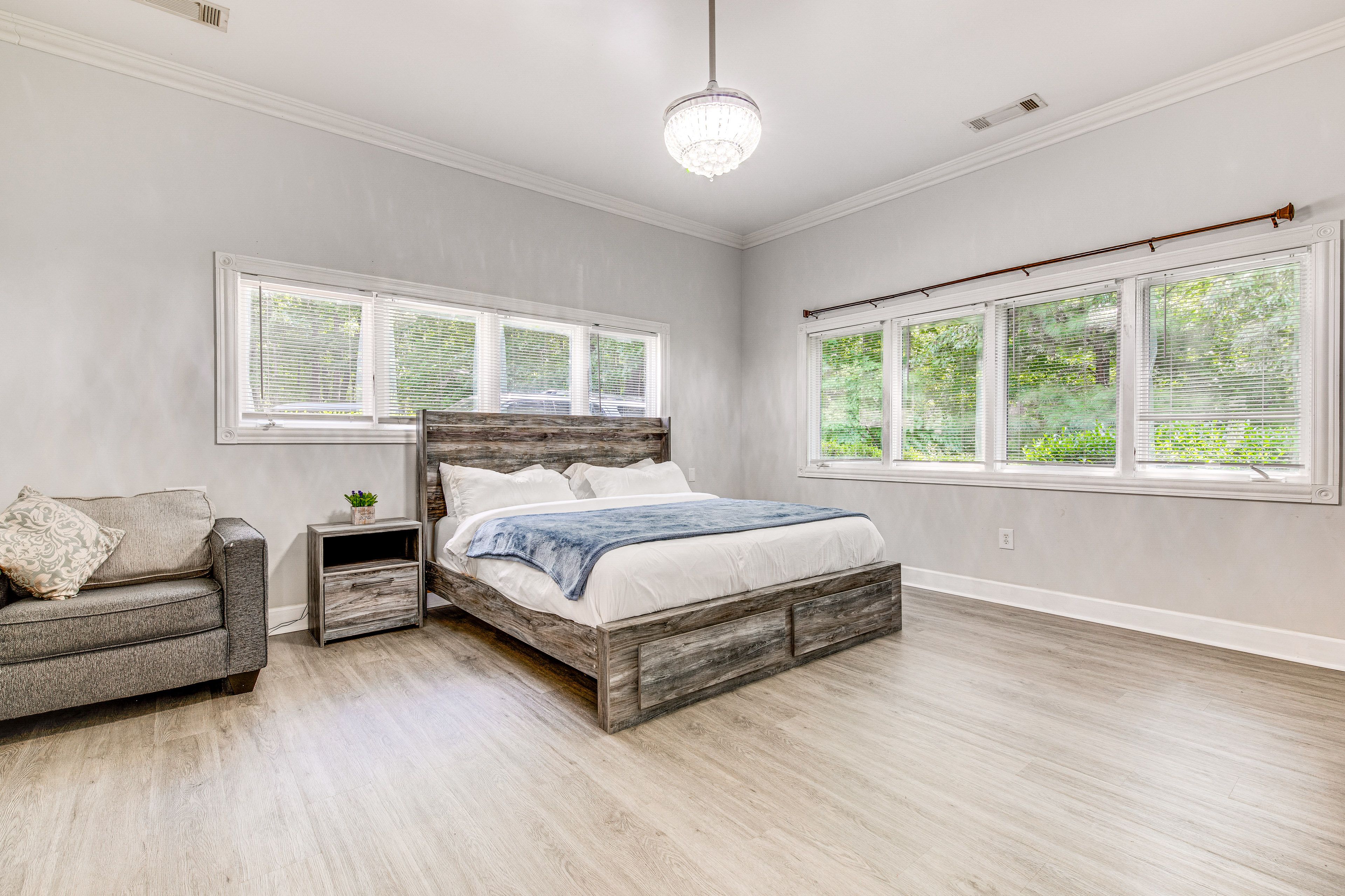 Bedroom 1 | Main Level | King Bed | Linens Provided