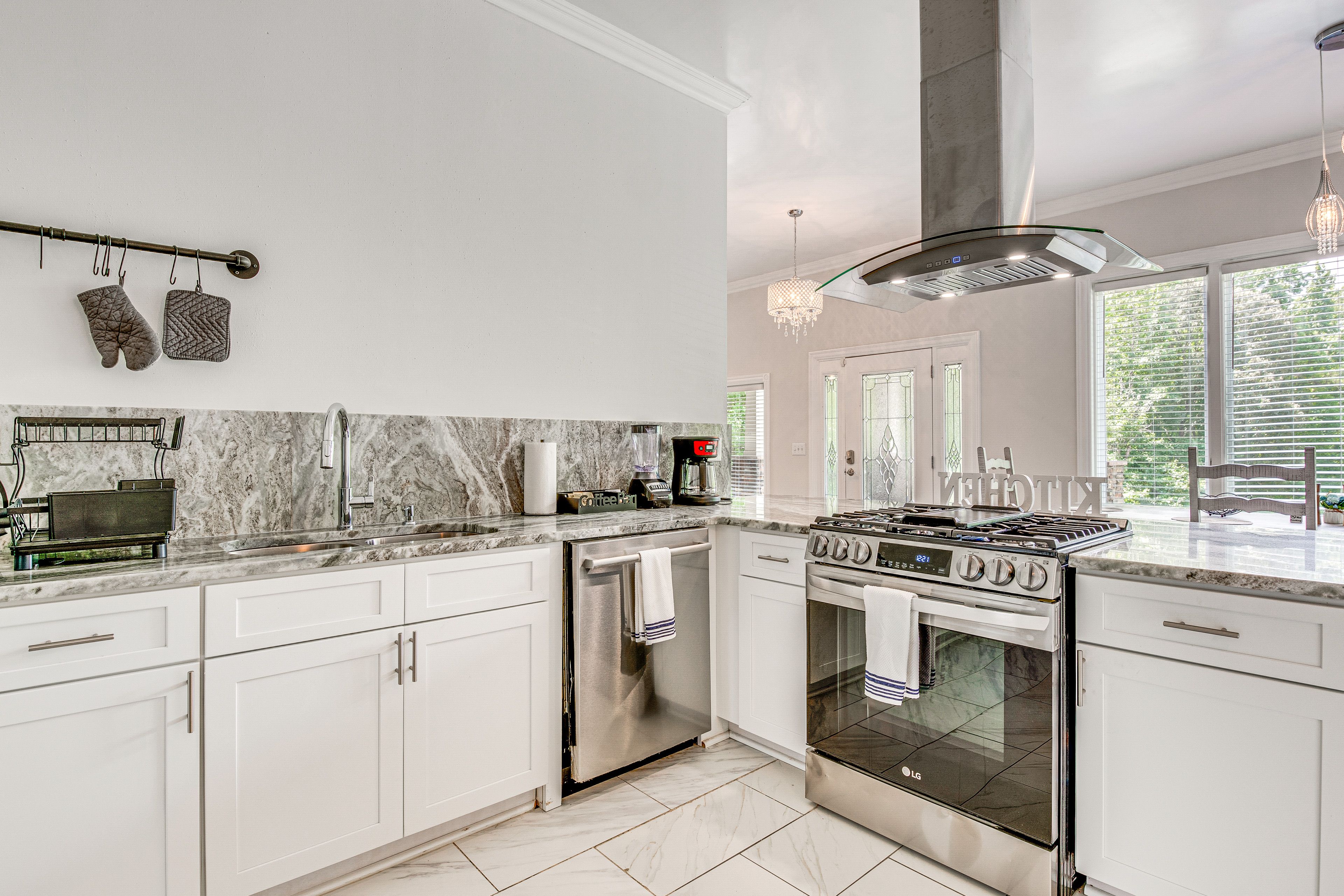 Kitchen | Dining Area | Dishware + Flatware